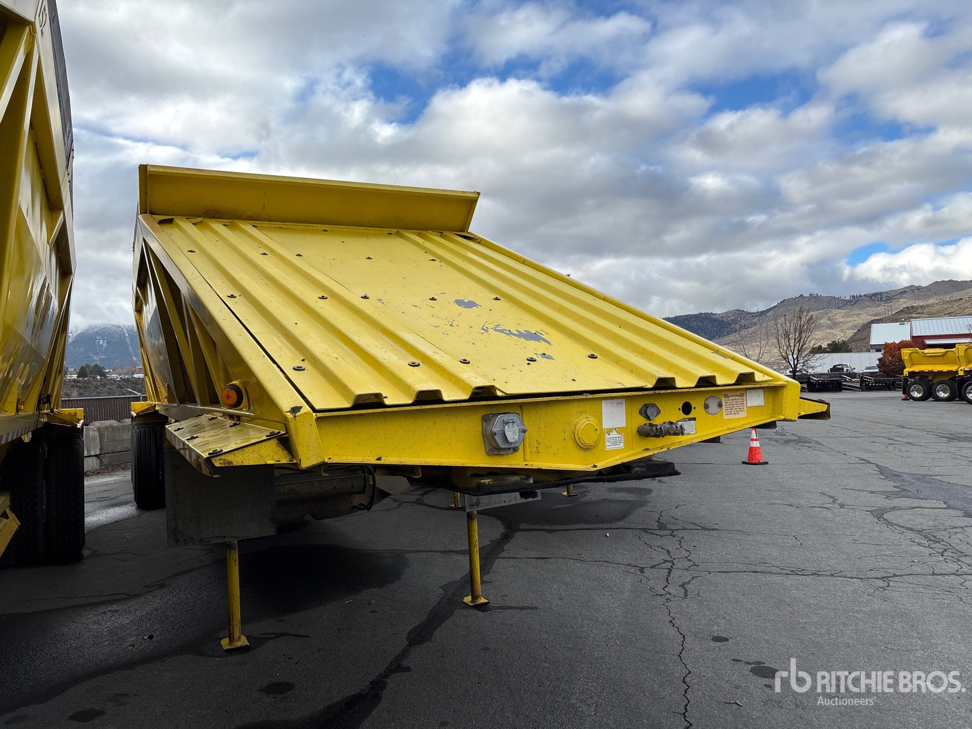 General Appearance with Imagen: esquina delantera derecha