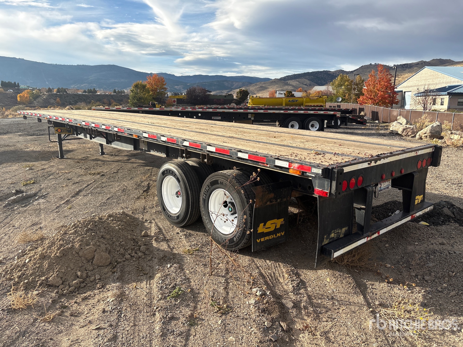 General Appearance with Imagen: esquina trasera izquierda