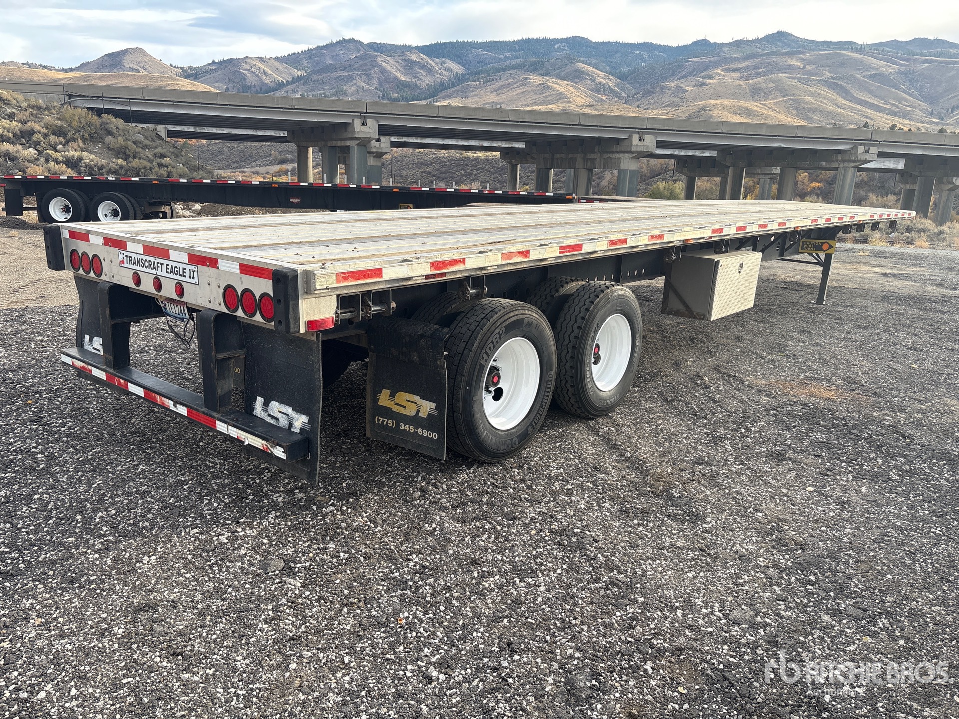 General Appearance with Imagen: esquina trasera derecha