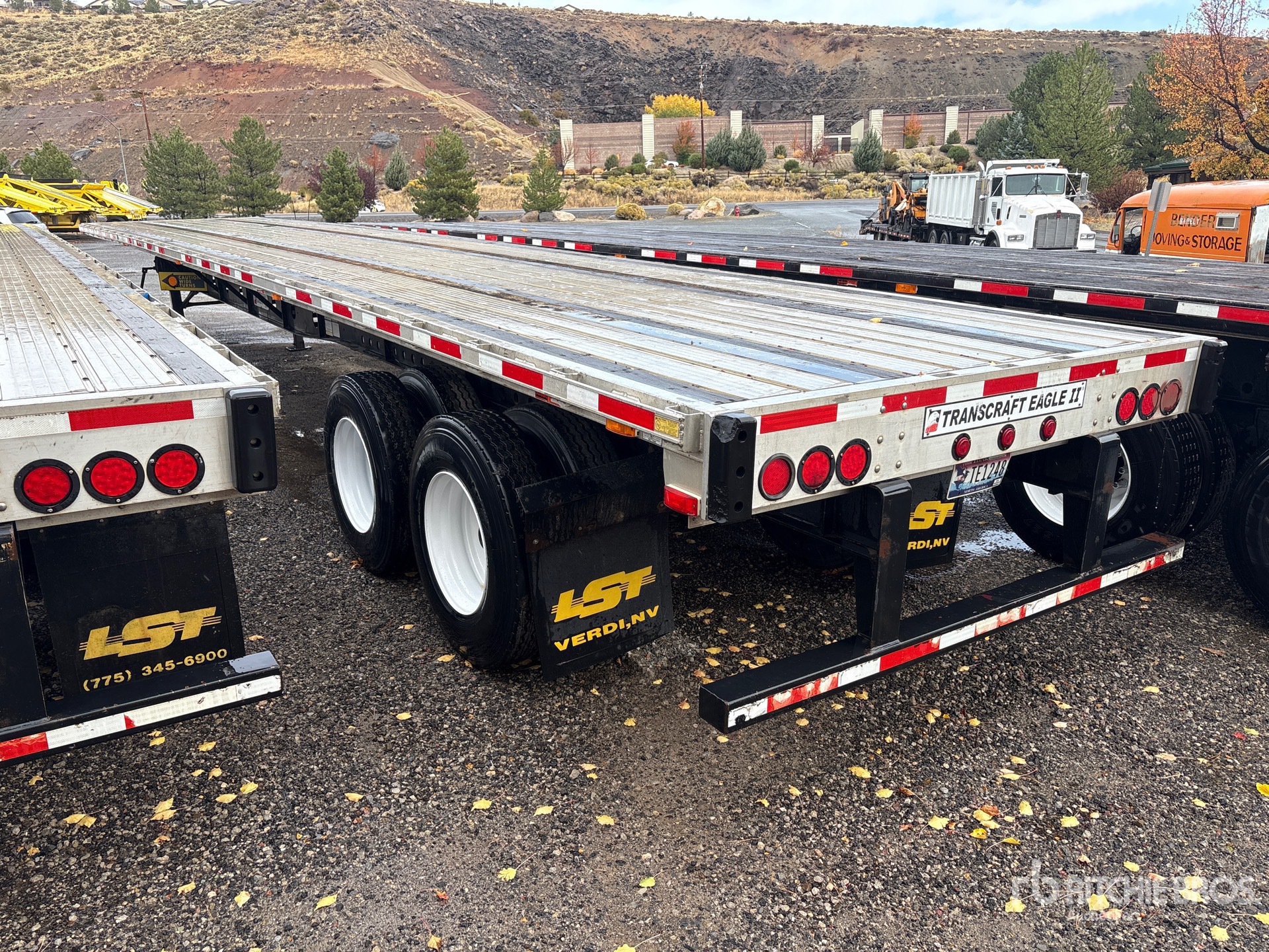 Aspect général with Image, coin arrière gauche