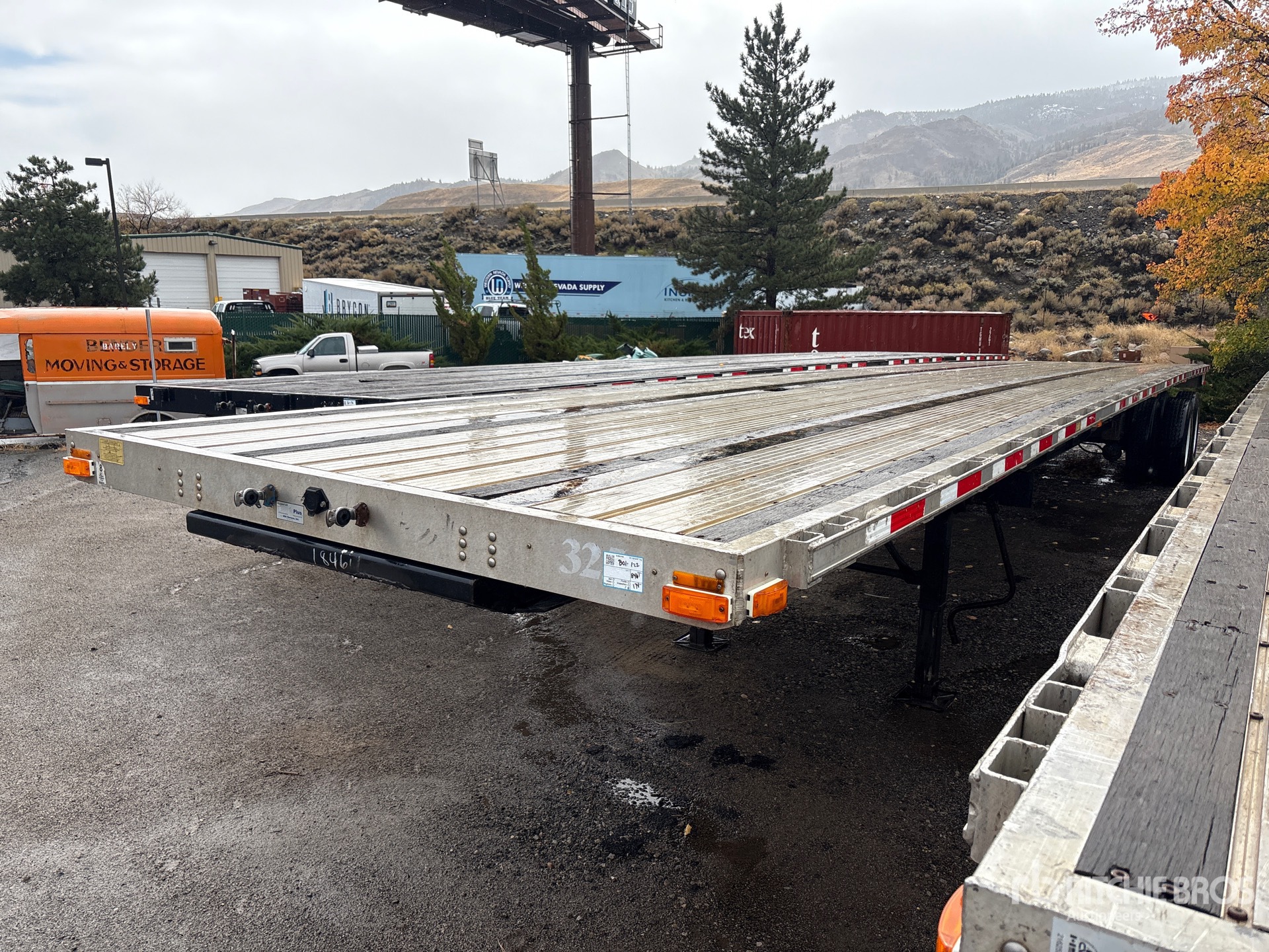 Aspect général with Image, coin avant gauche