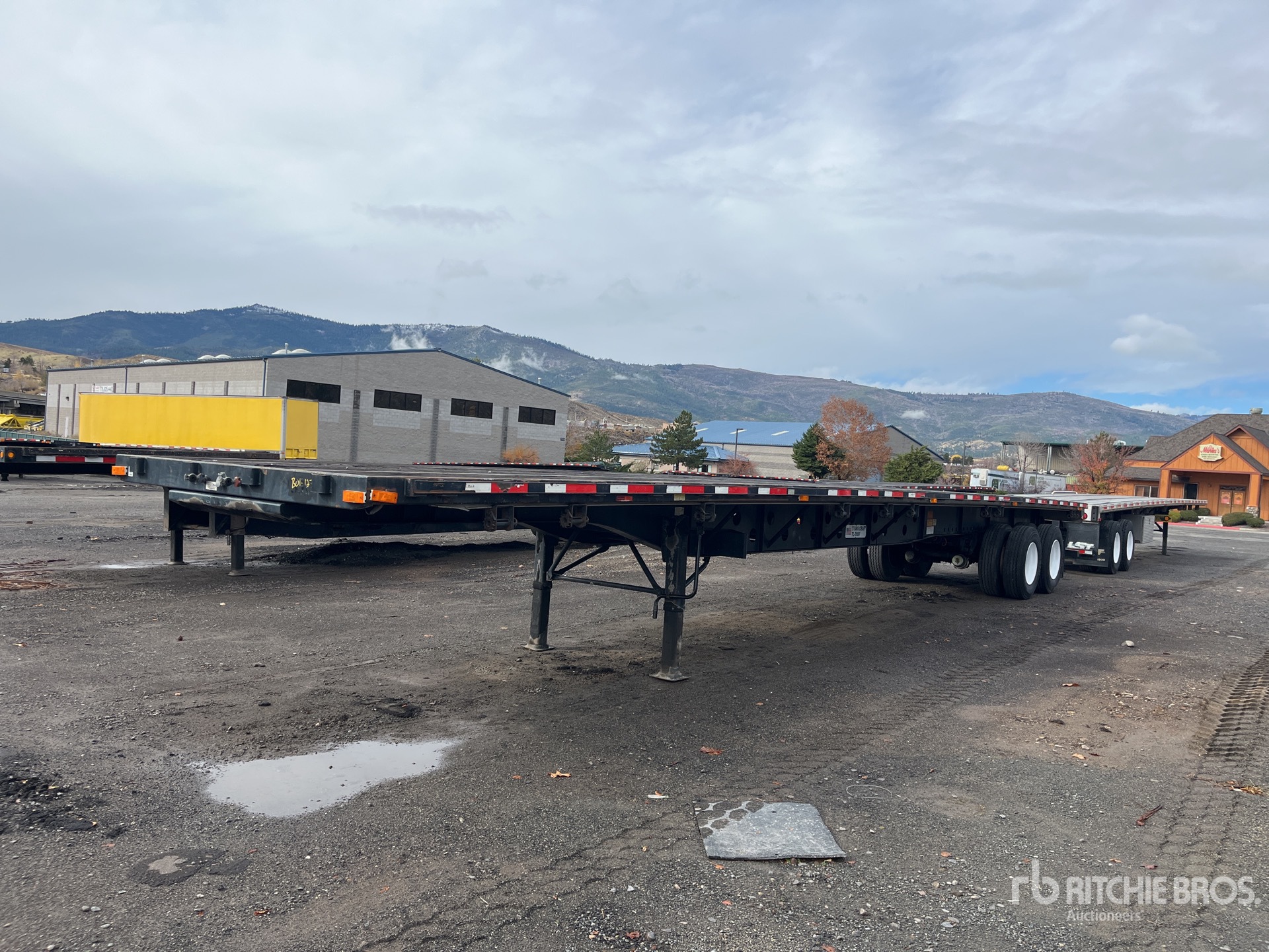 General Appearance with Image, coin avant gauche