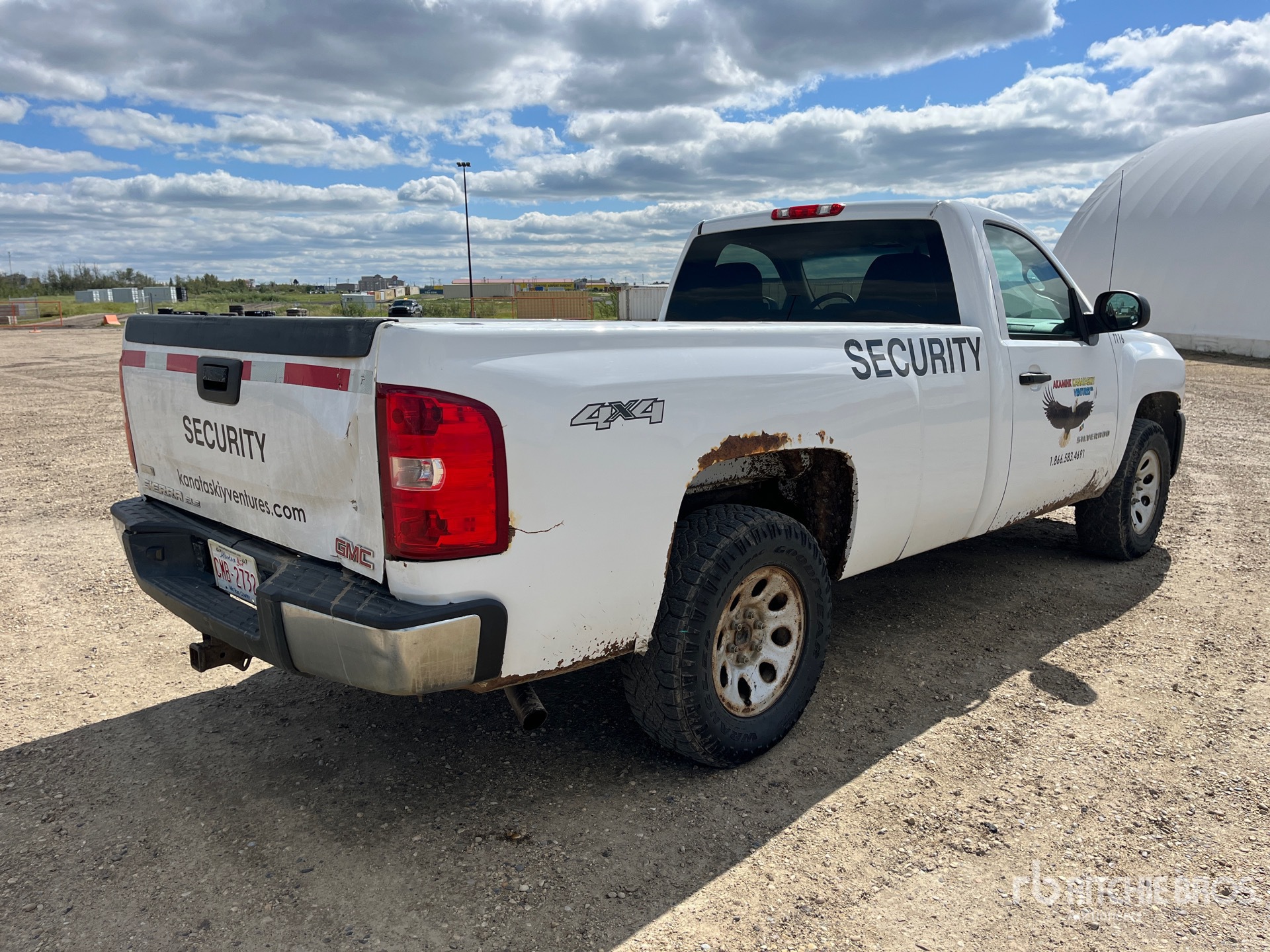 General Appearance with Picture, Right Rear Corner