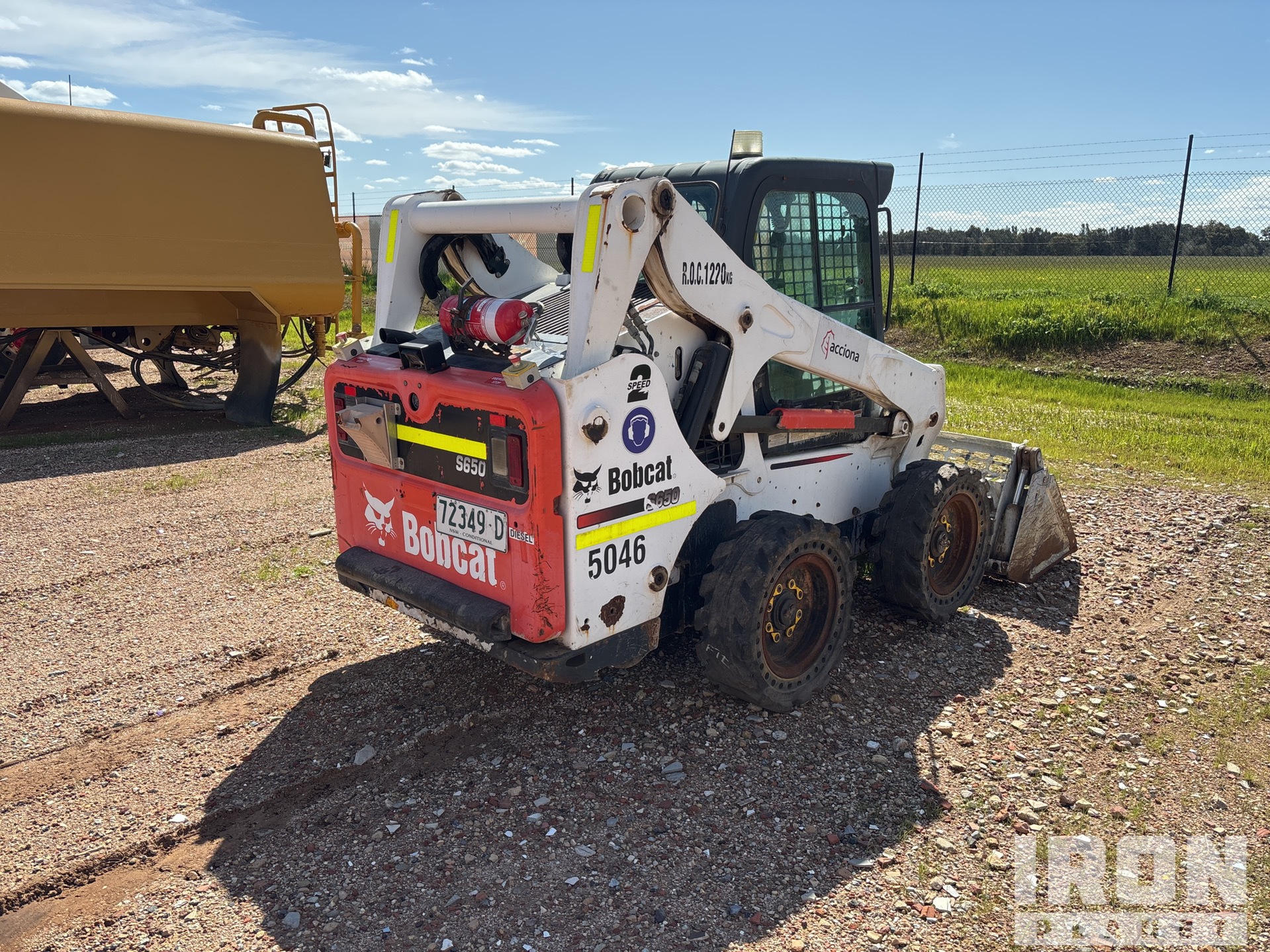 General Appearance with Picture, Right Rear Corner