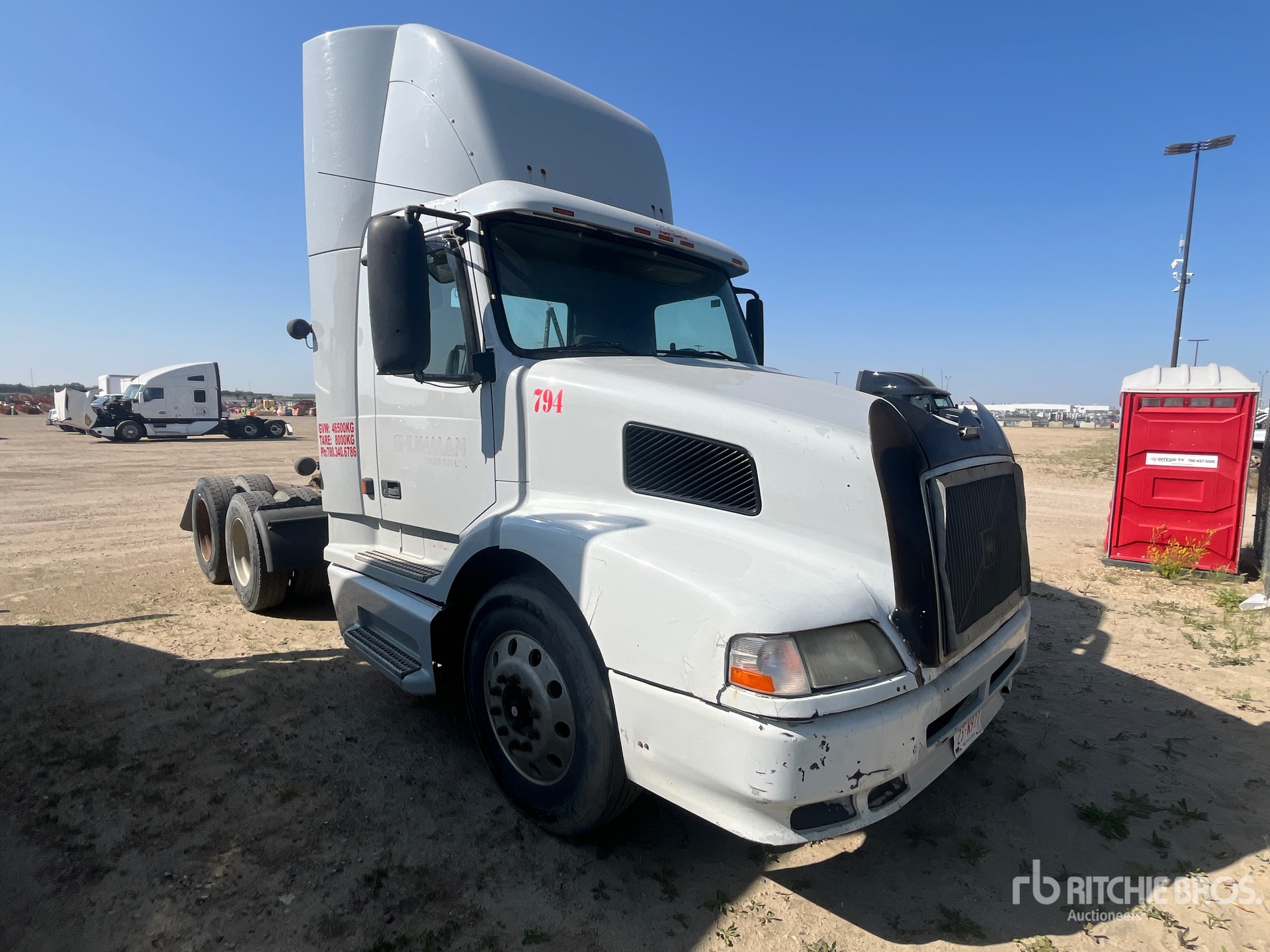 General Appearance with Picture, Right Front Corner