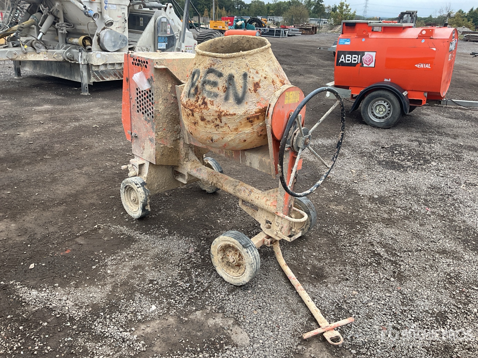 General Appearance with Picture, Right Front Corner