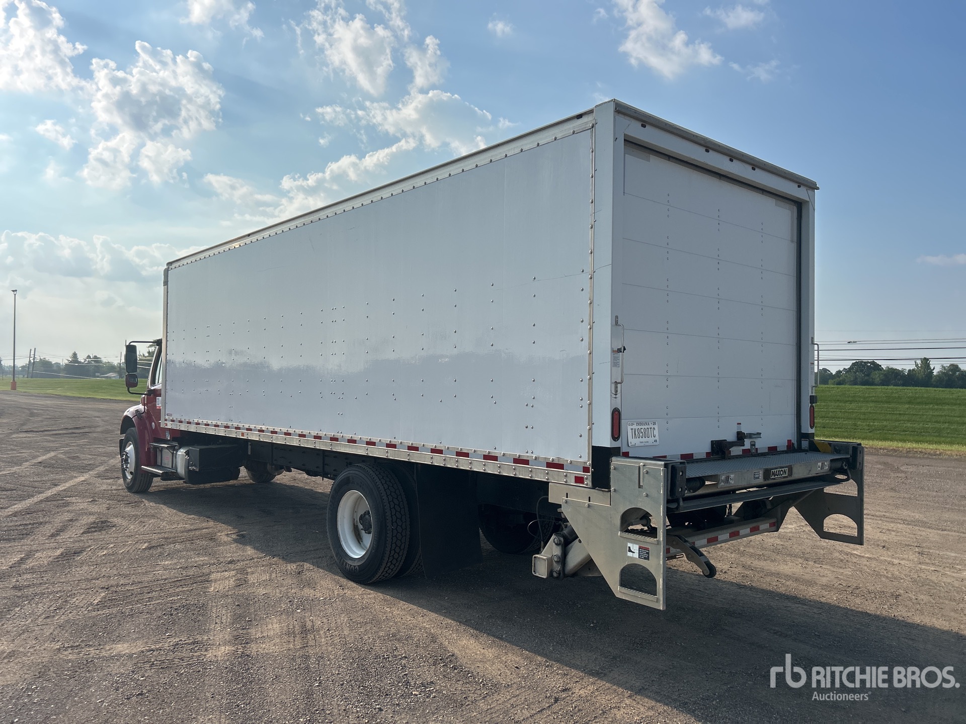 General Appearance with Bild, Ecke hinten links