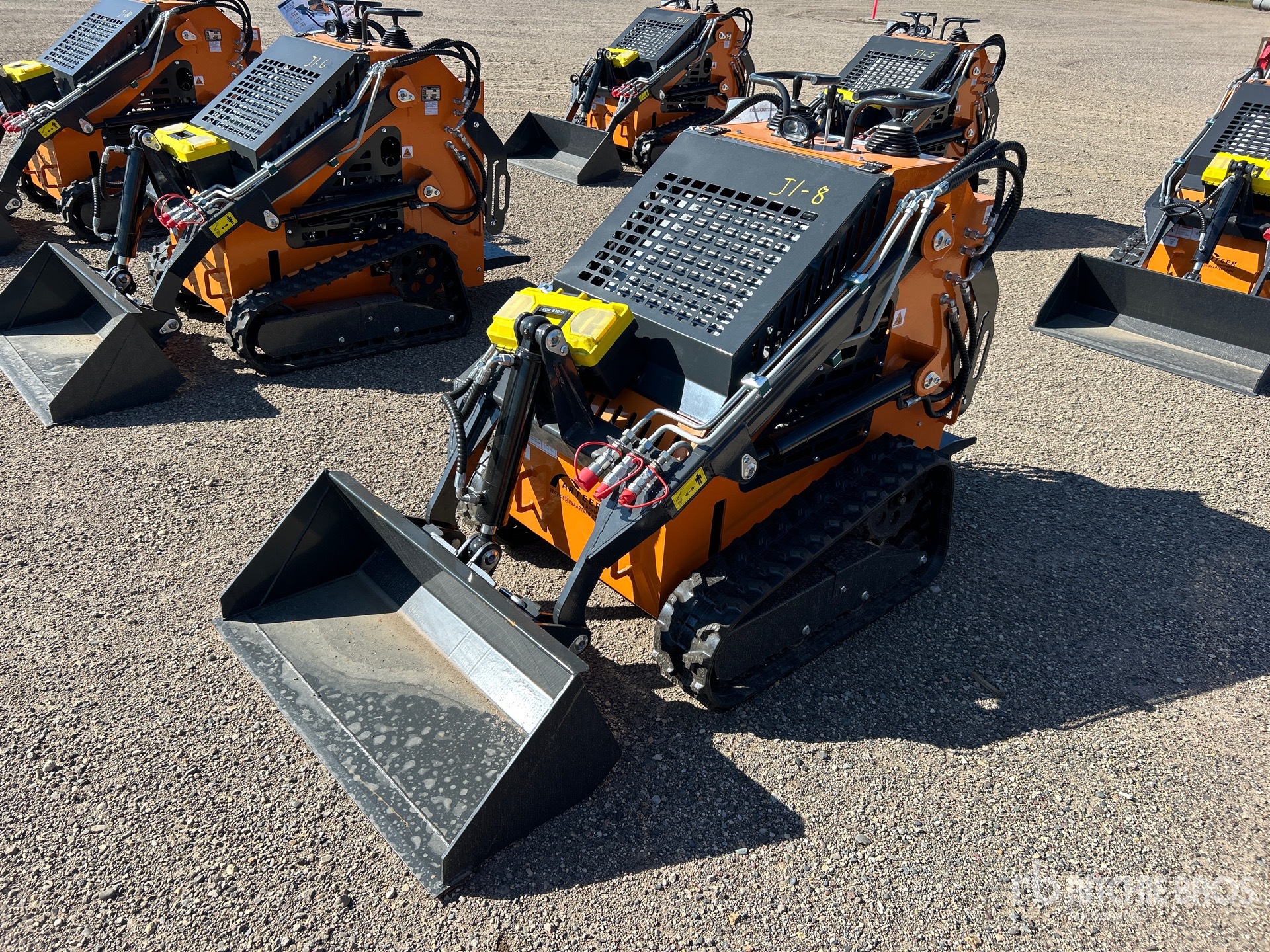 MINI CARGADOR SOBRE ORUGAS COMPACTO 2025 COMPAC QB480