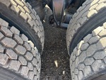 4 Underbody - Truck with 