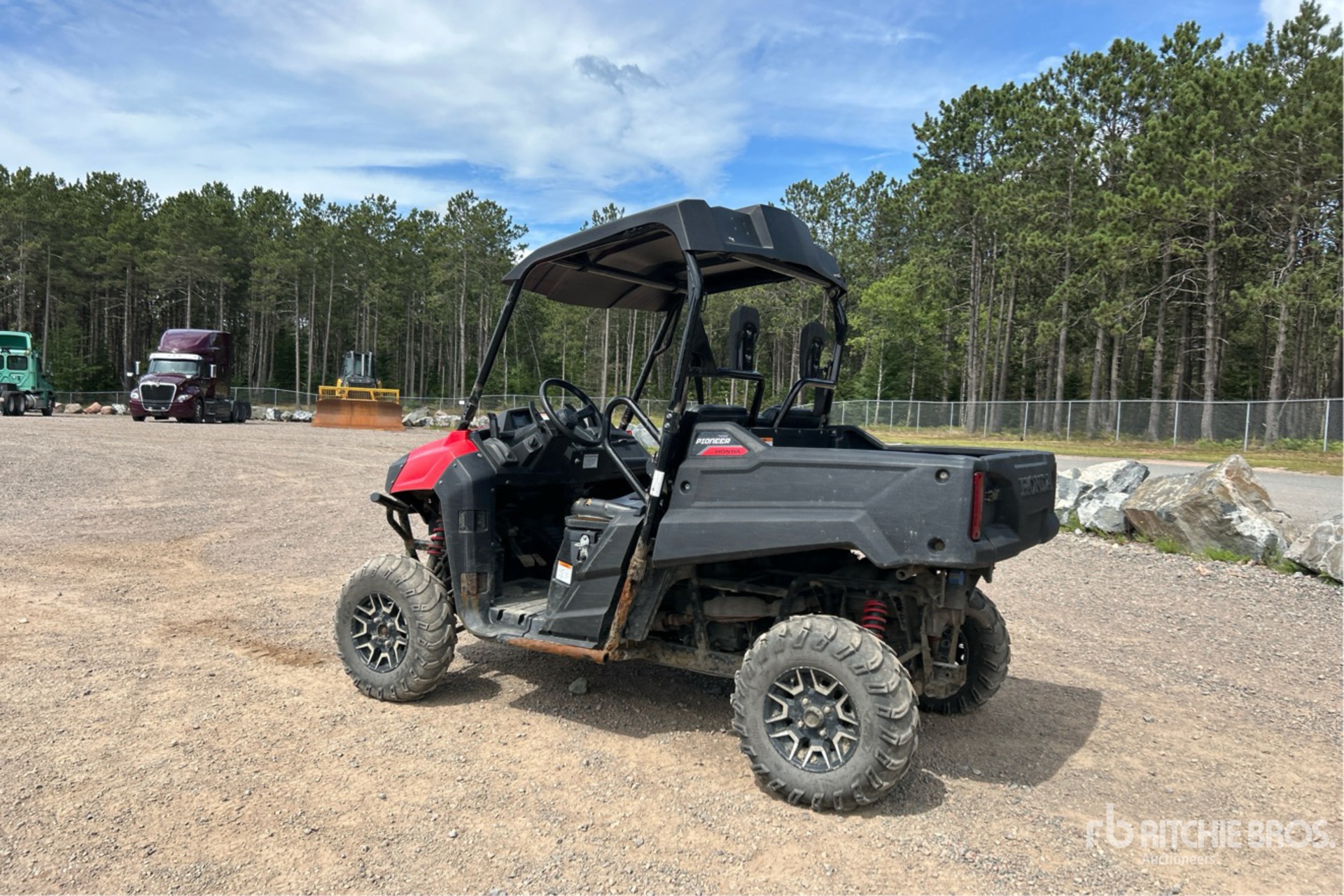 General Appearance with Picture, Left Rear Corner