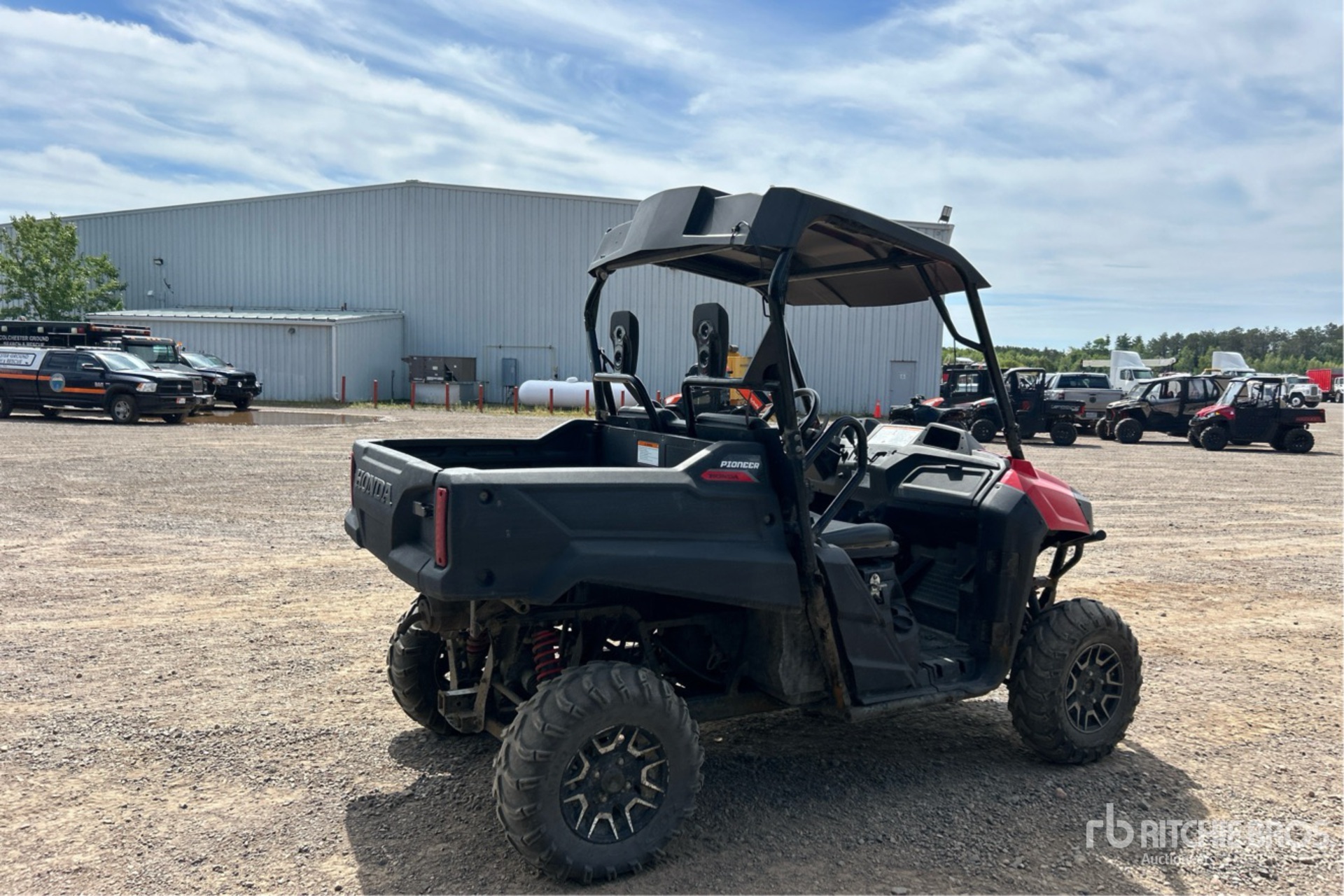 General Appearance with Picture, Right Rear Corner