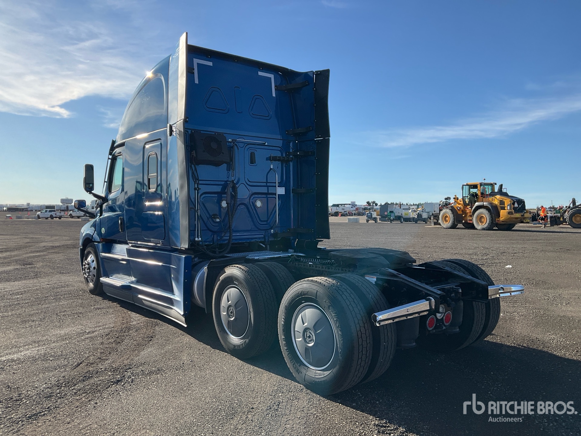 General Appearance with Bild, Ecke hinten links