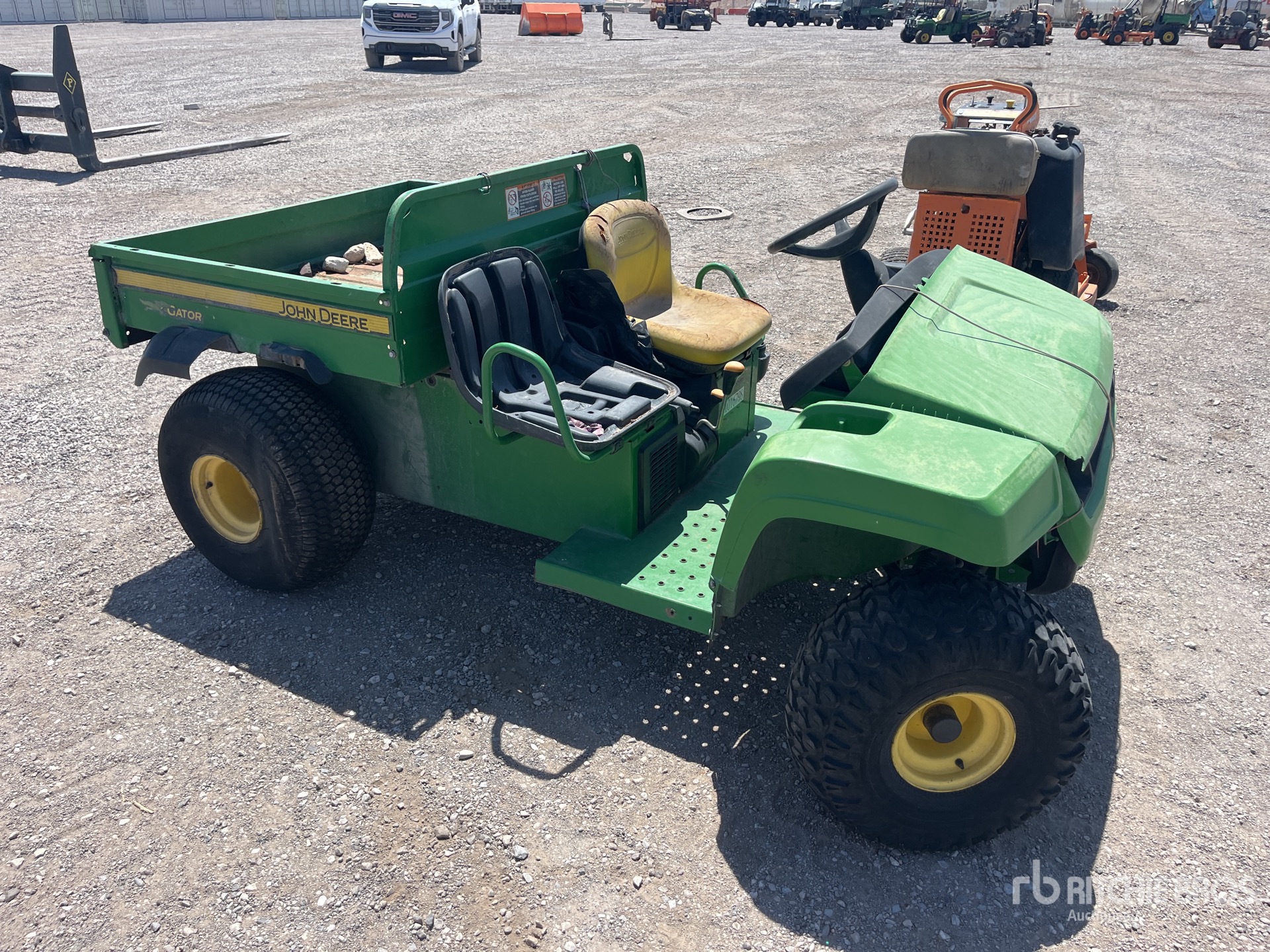 General Appearance with Picture, Right Front Corner