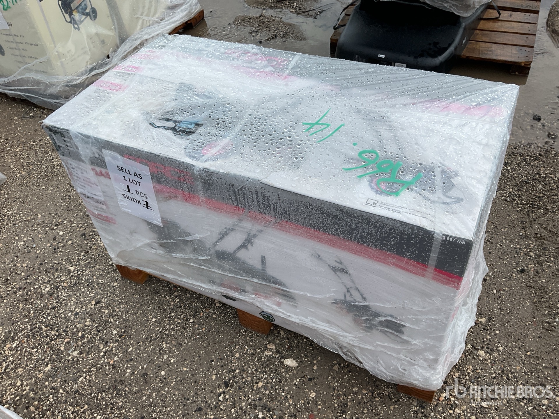 General Appearance with Picture, Right Rear Corner
