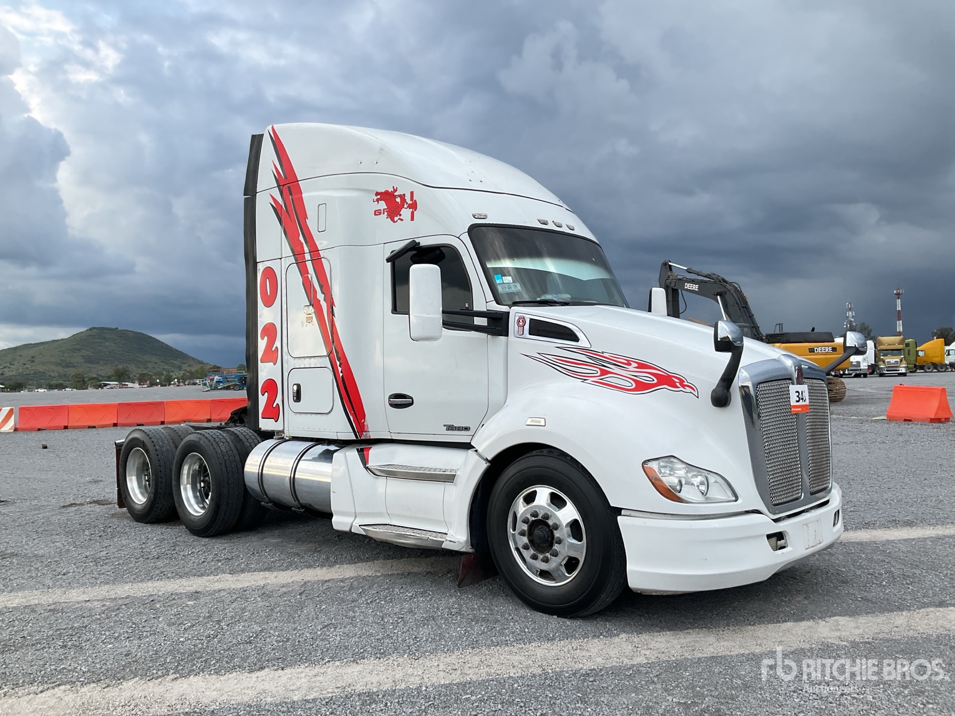 General Appearance with Picture, Right Front Corner