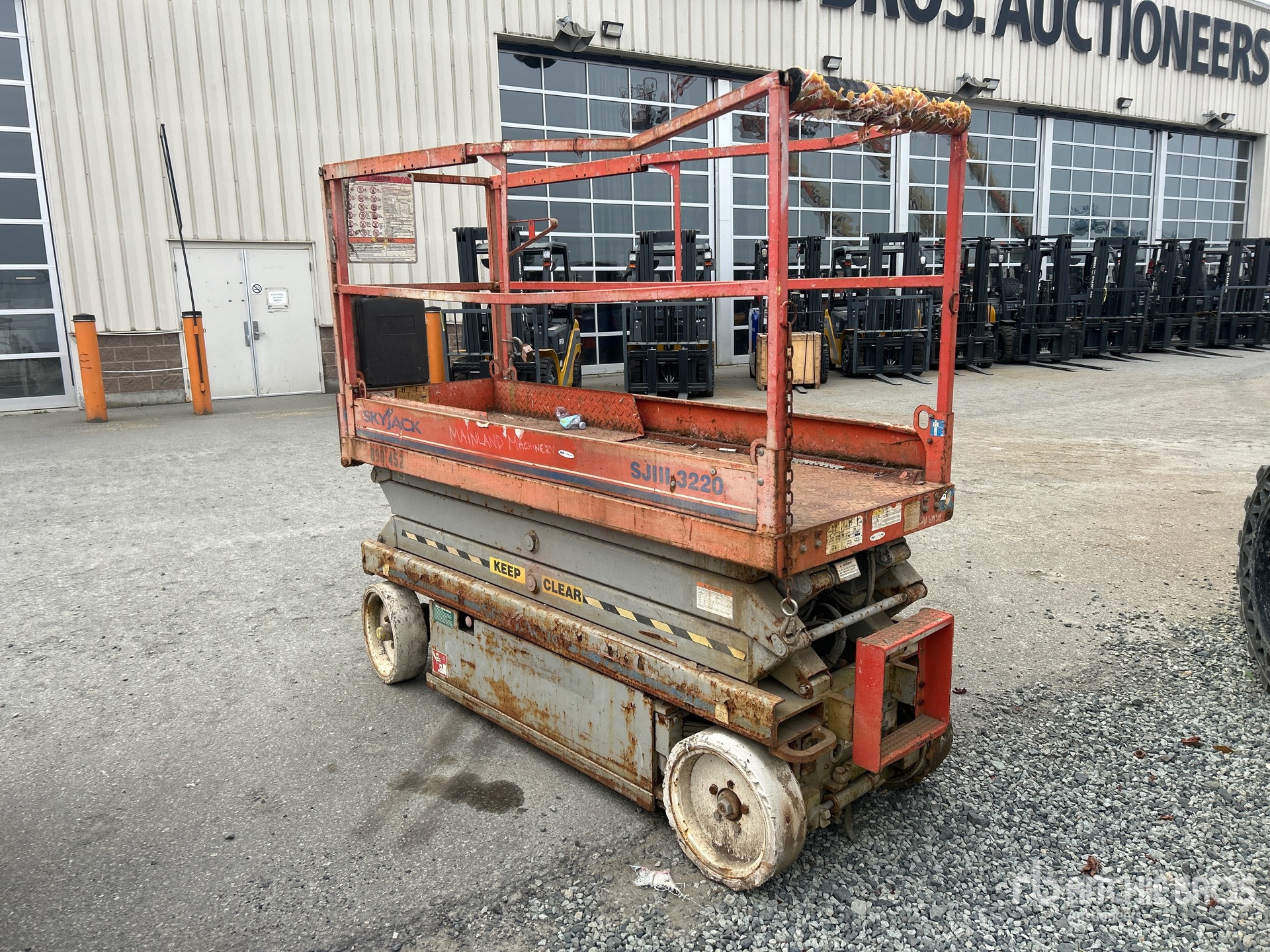General Appearance with Picture, Left Rear Corner
