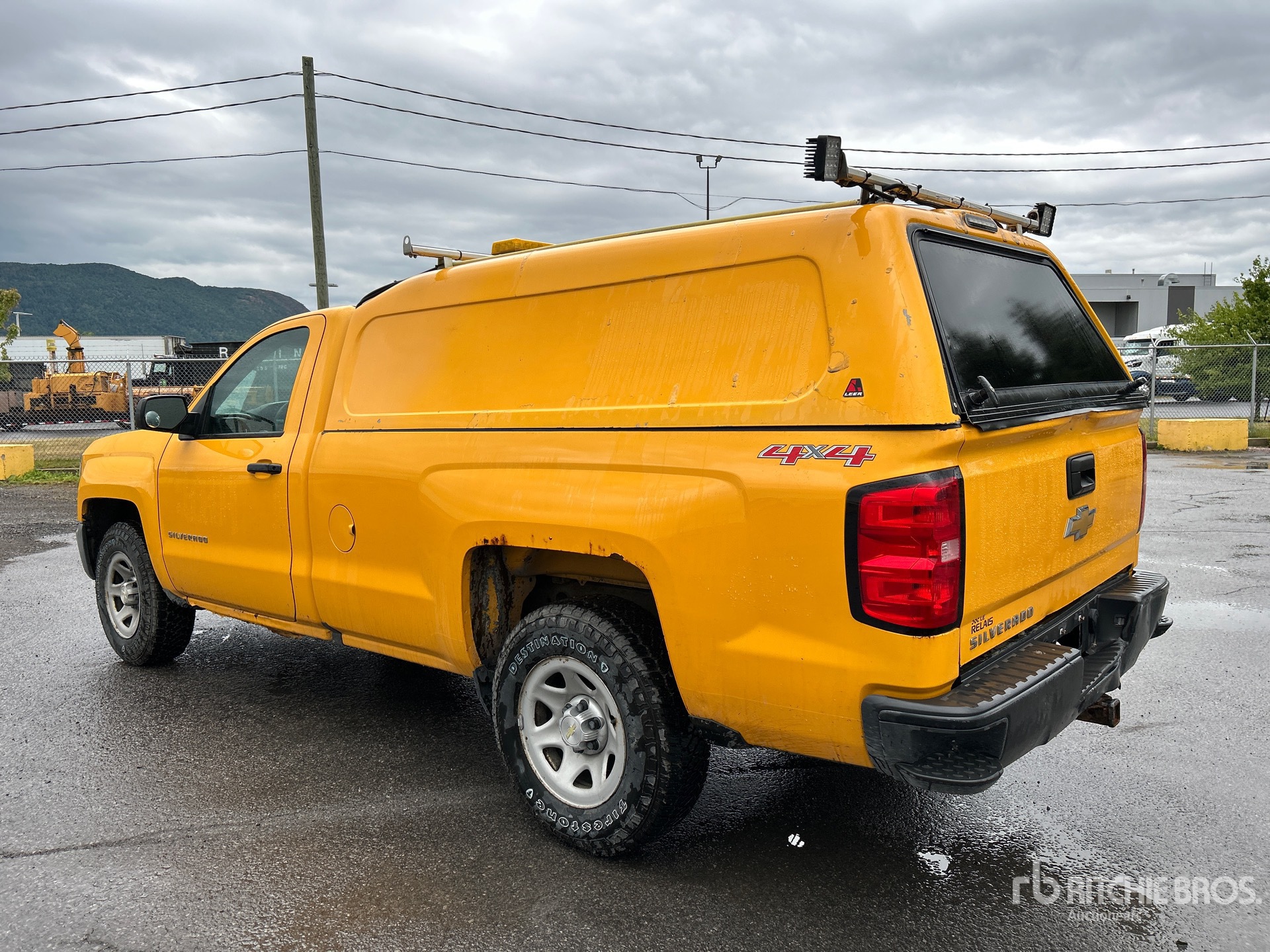General Appearance with Picture, Left Rear Corner