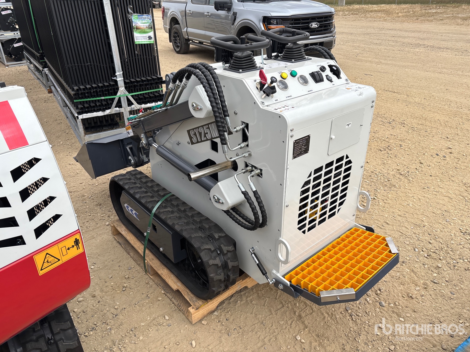 MINI CARGADOR SOBRE ORUGAS 2025 COMPAC ST25M6