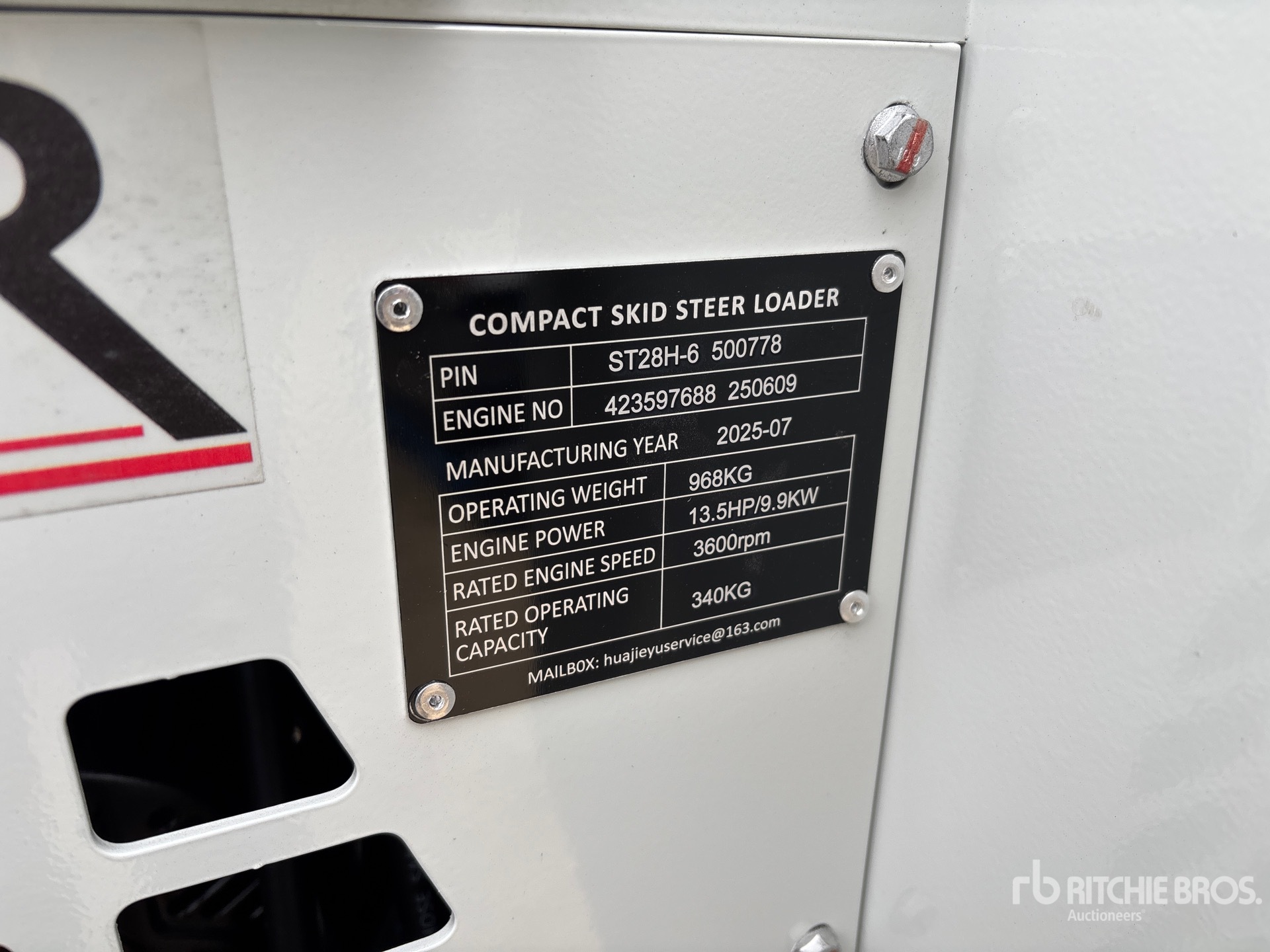 MINI CARGADOR SOBRE ORUGAS 2025 COMPAC ST28H6