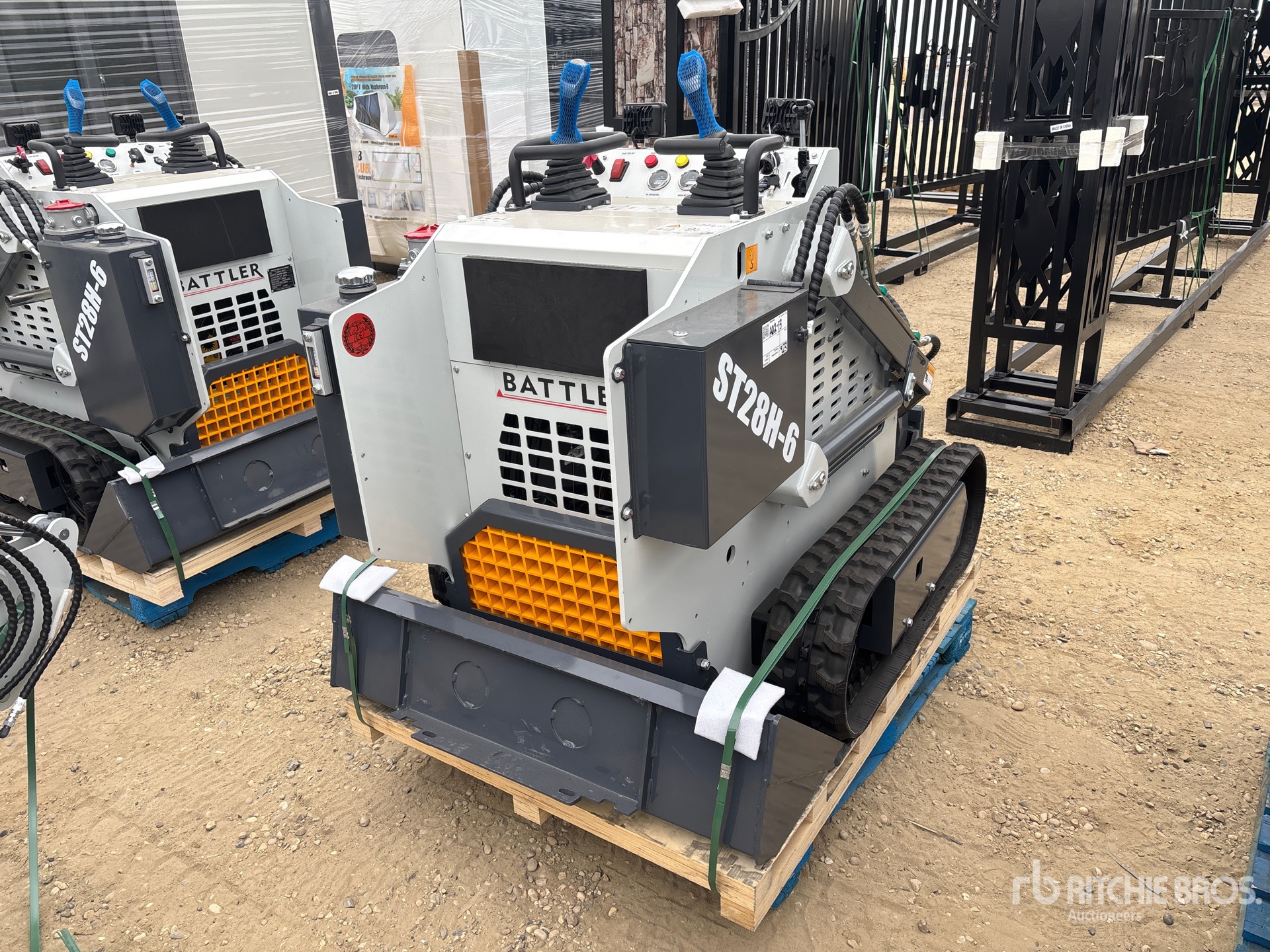 MINI CARGADOR SOBRE ORUGAS 2025 COMPAC ST28H6