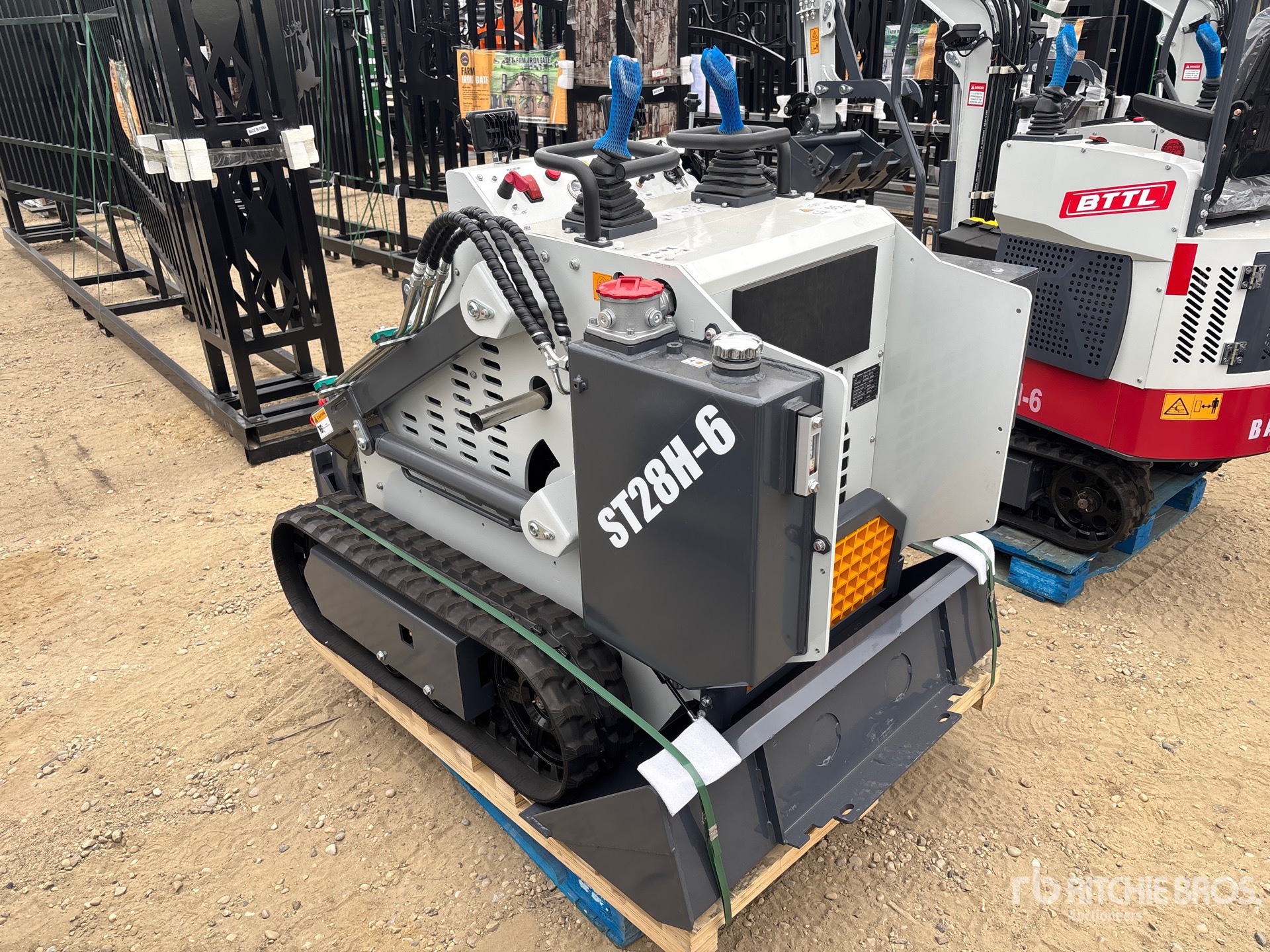 MINI CARGADOR SOBRE ORUGAS 2025 COMPAC ST28H6