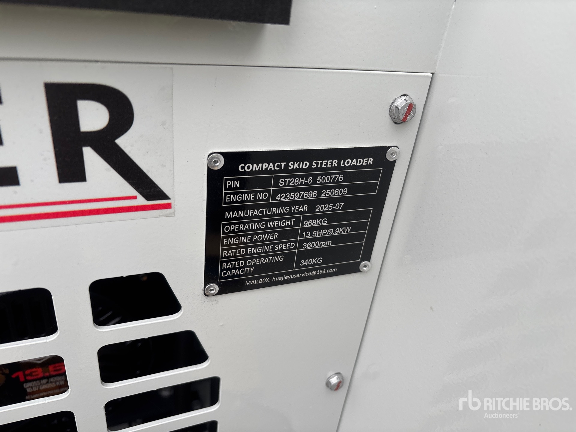 MINI CARGADOR SOBRE ORUGAS 2025 COMPAC ST28H6