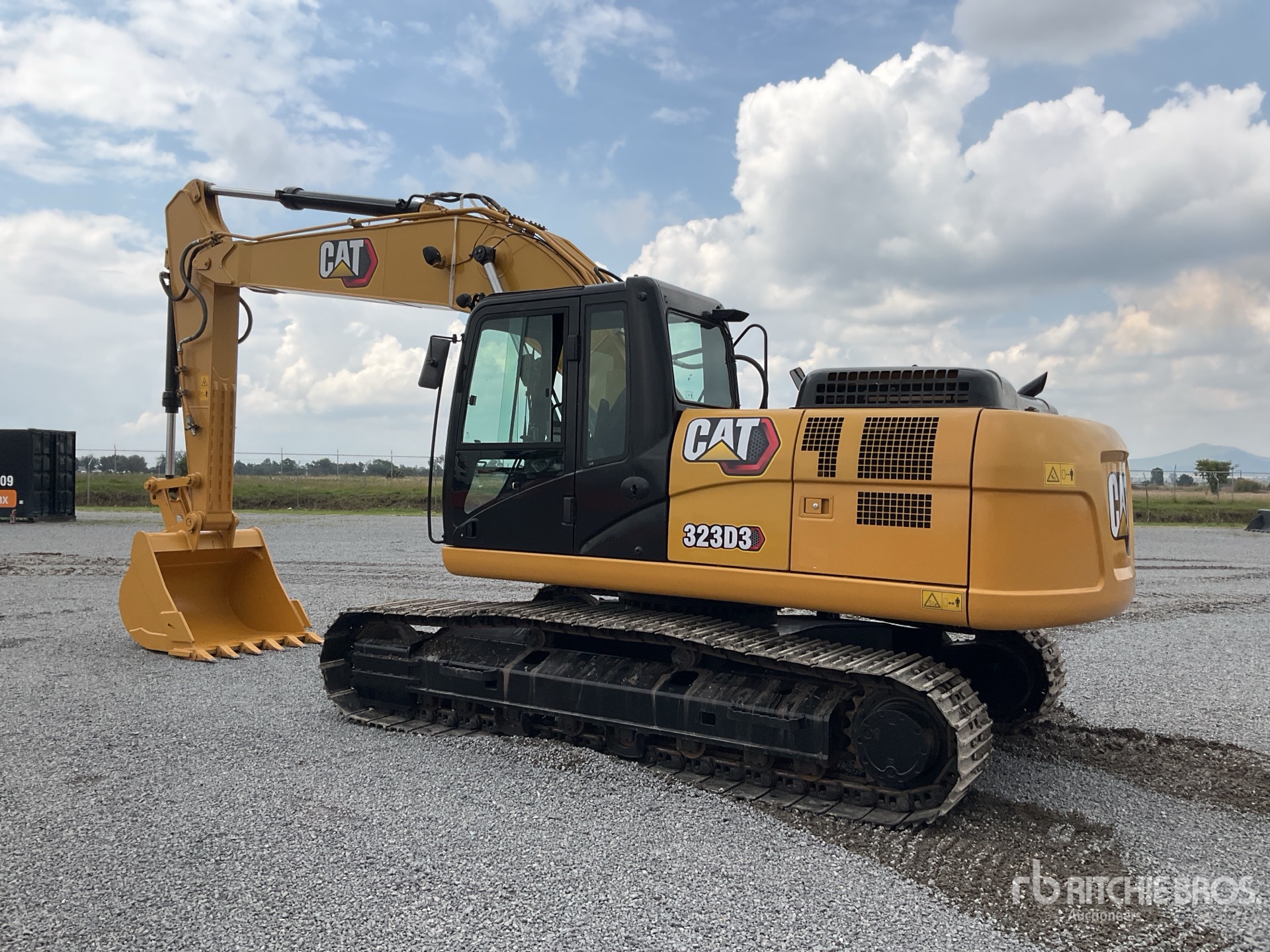 EXCAVADORA 2022 CATERPILLAR 323