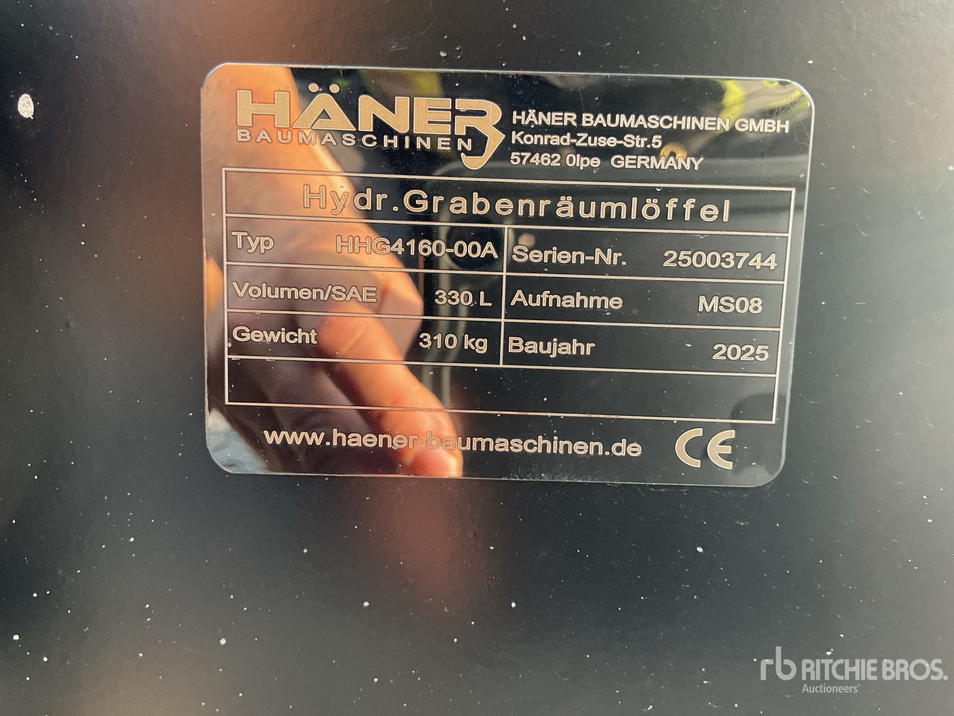 General Appearance with Picture, Right Rear Corner