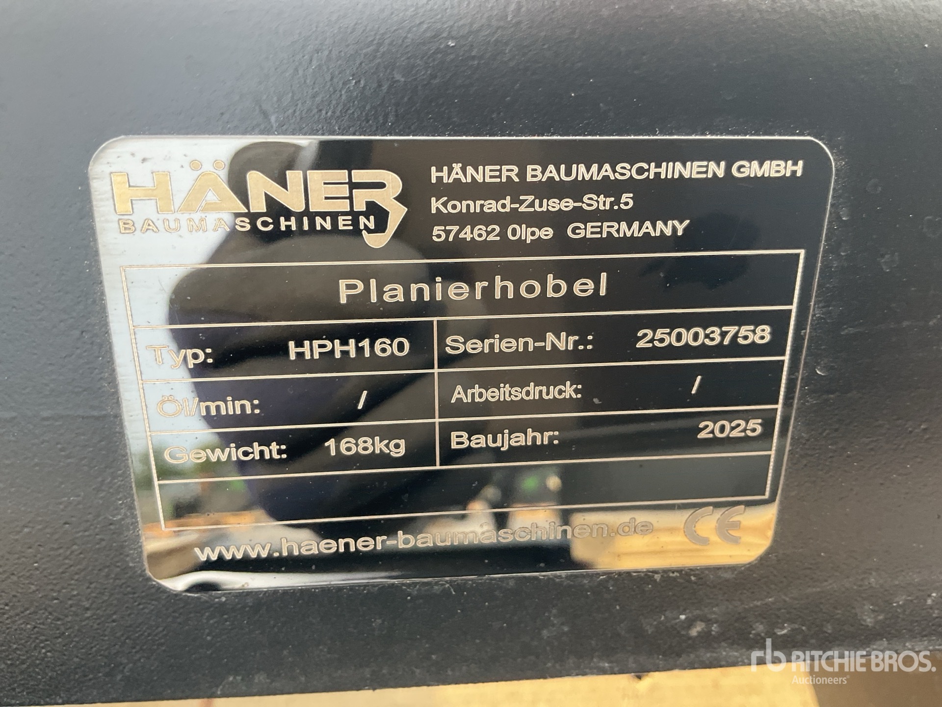 General Appearance with Picture, Right Rear Corner