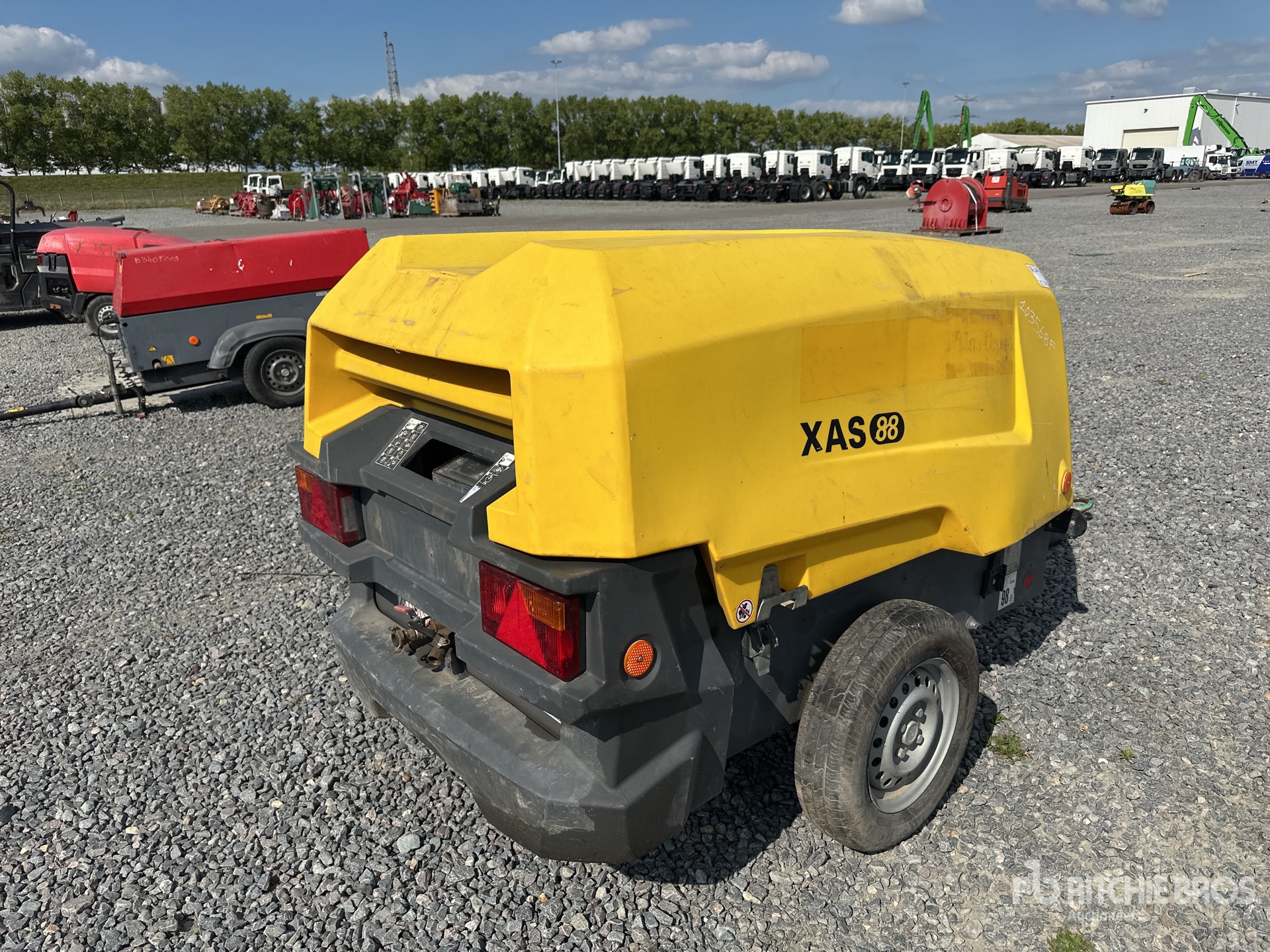 General Appearance with Picture, Right Rear Corner