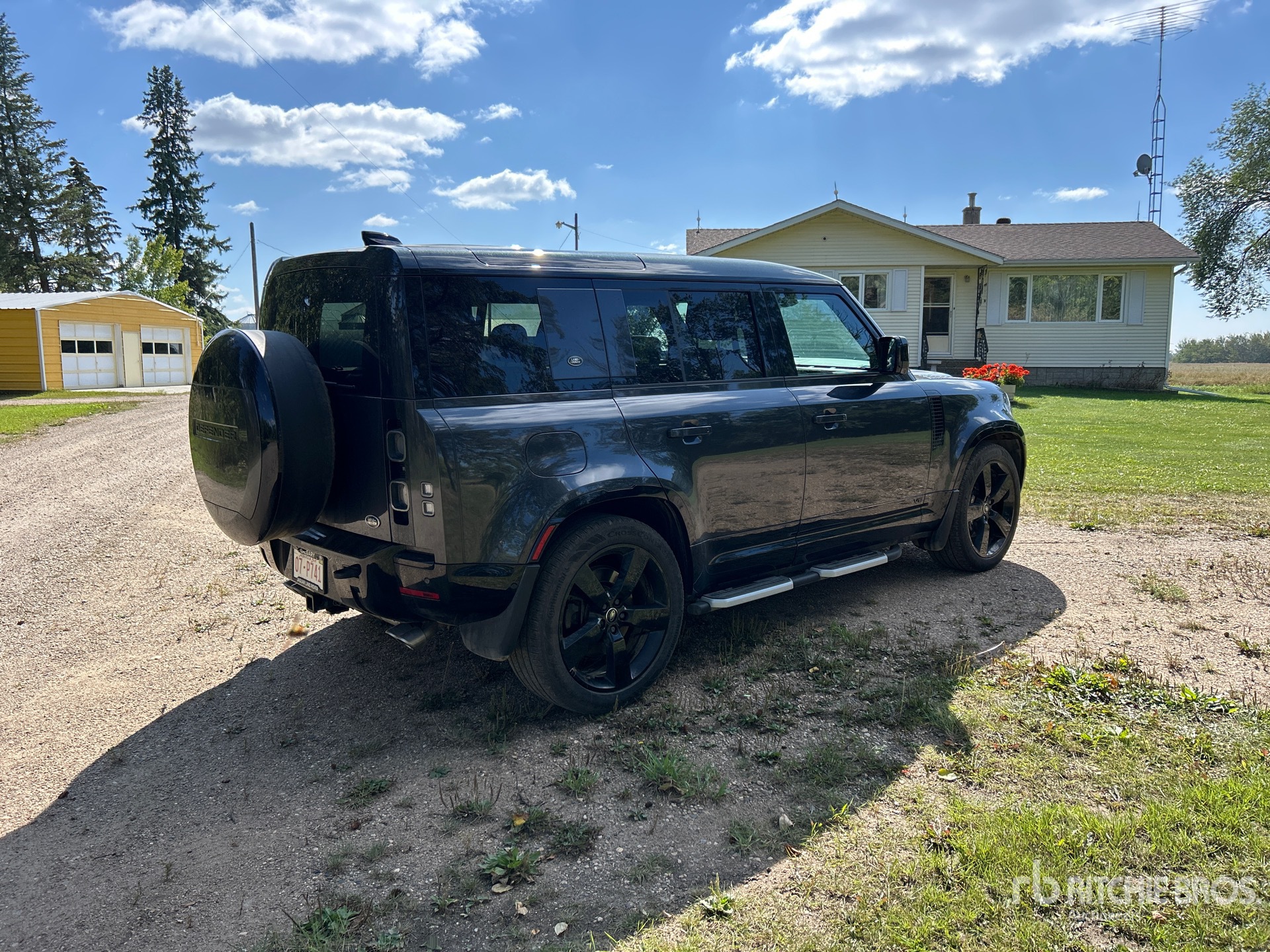 General Appearance with Picture, Right Rear Corner
