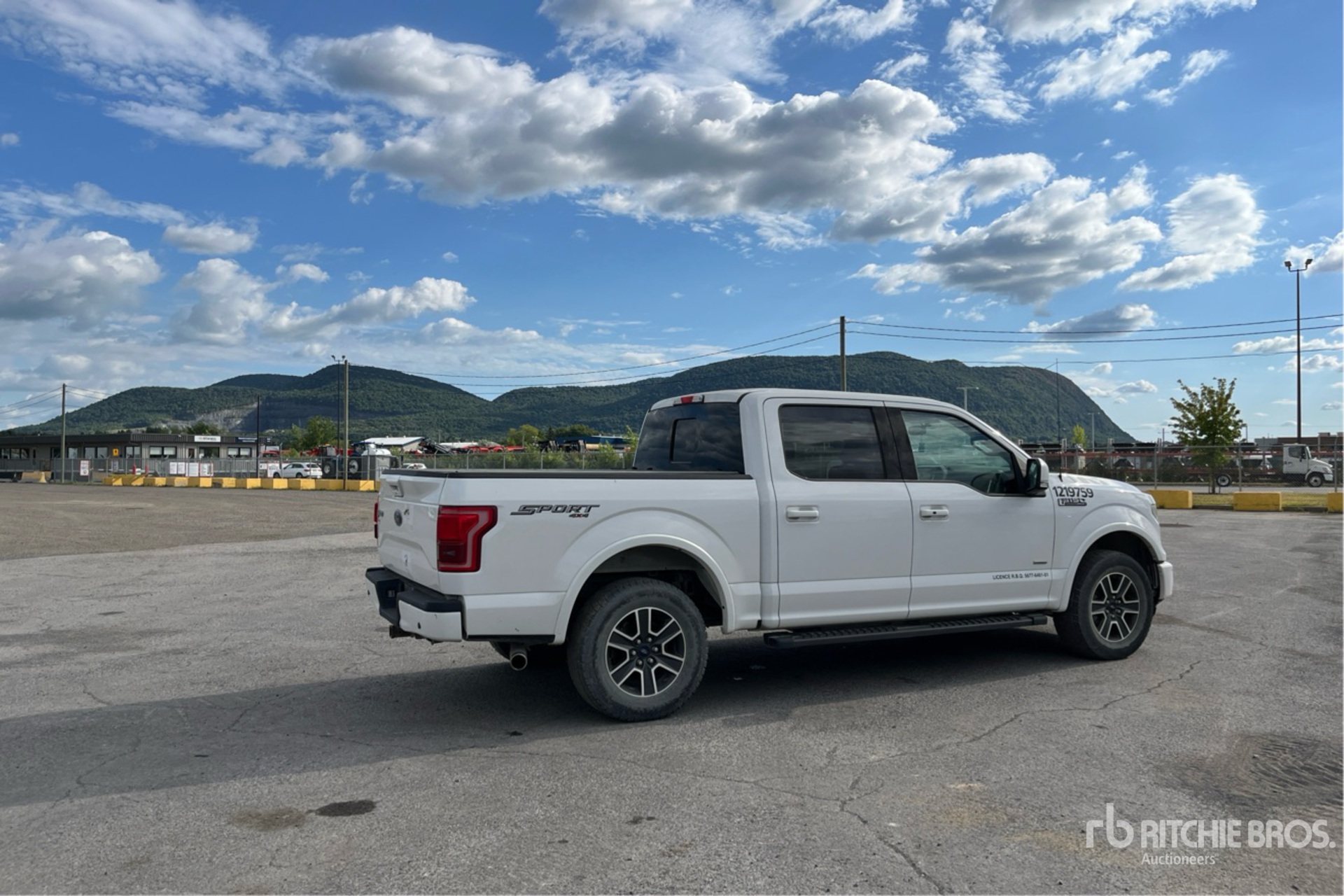 General Appearance with Picture, Right Rear Corner