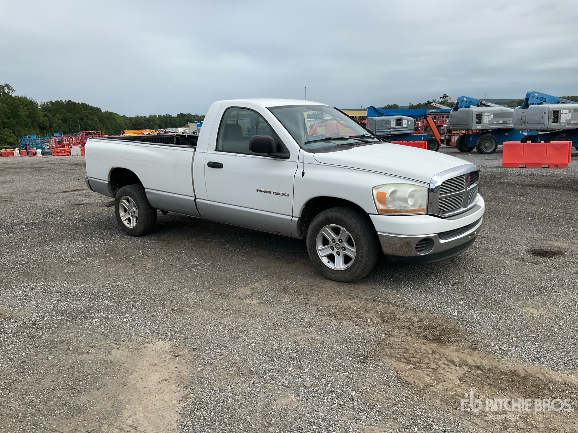 General Appearance with Picture, Right Front Corner