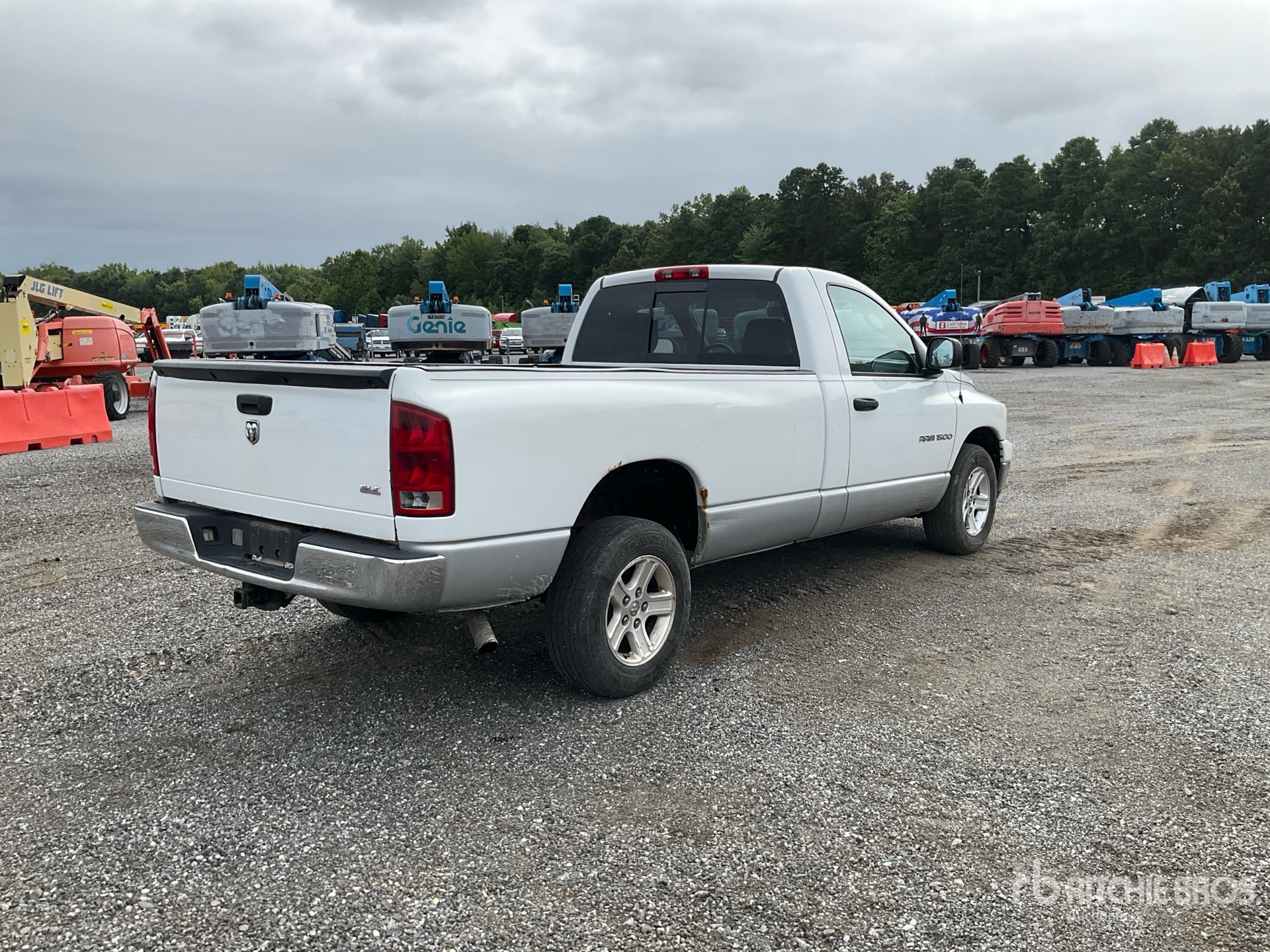General Appearance with Picture, Right Rear Corner