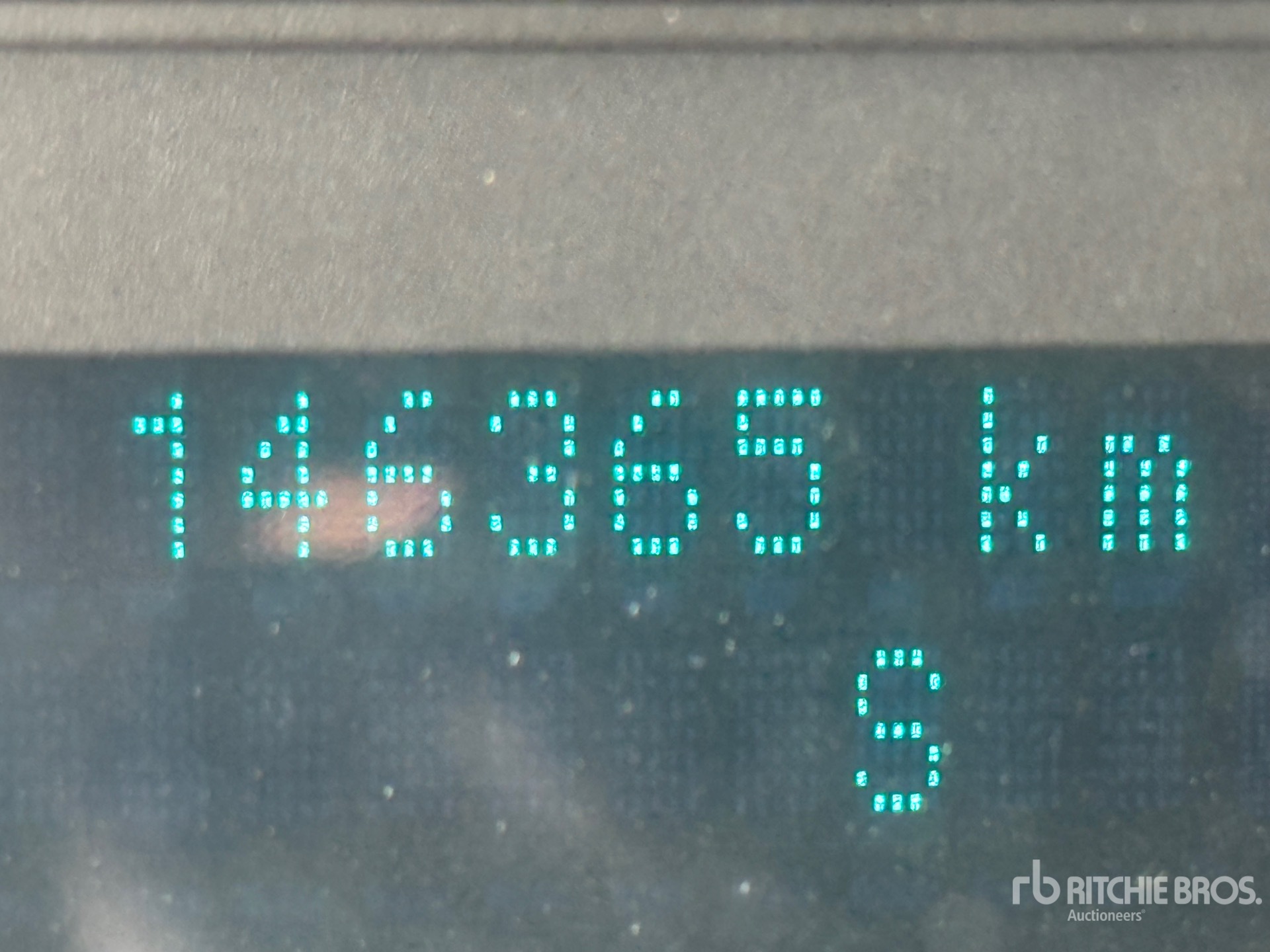 General Appearance with Hour Meter / Odometer
