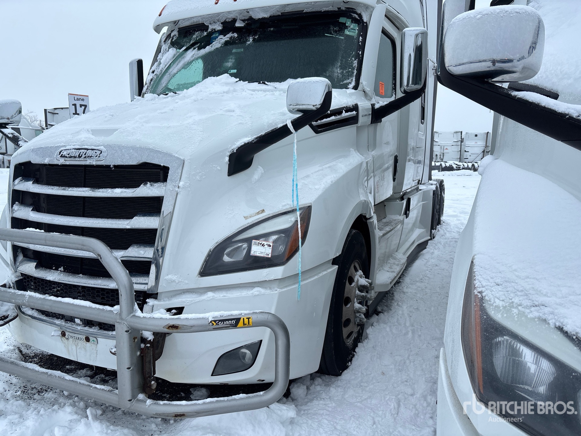 Aspect général with Image, coin avant gauche