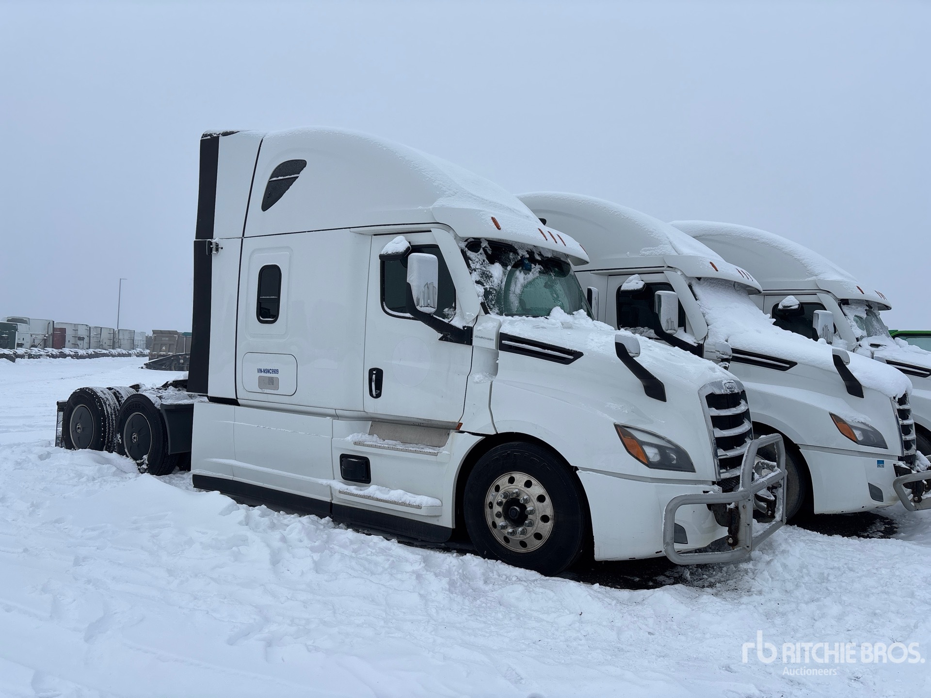 Aspect général with Image, coin avant droit