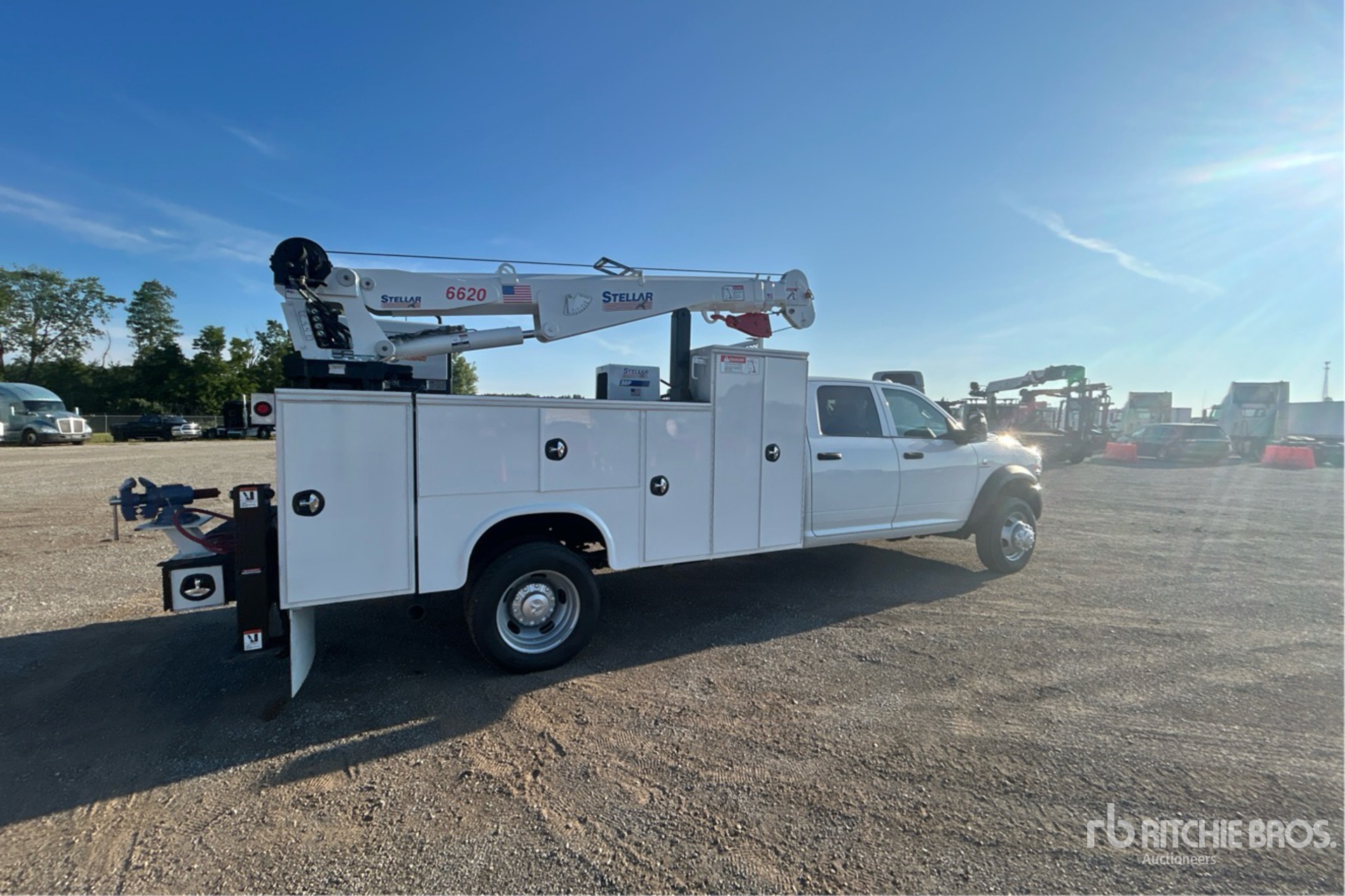 General Appearance with Picture, Right Rear Corner