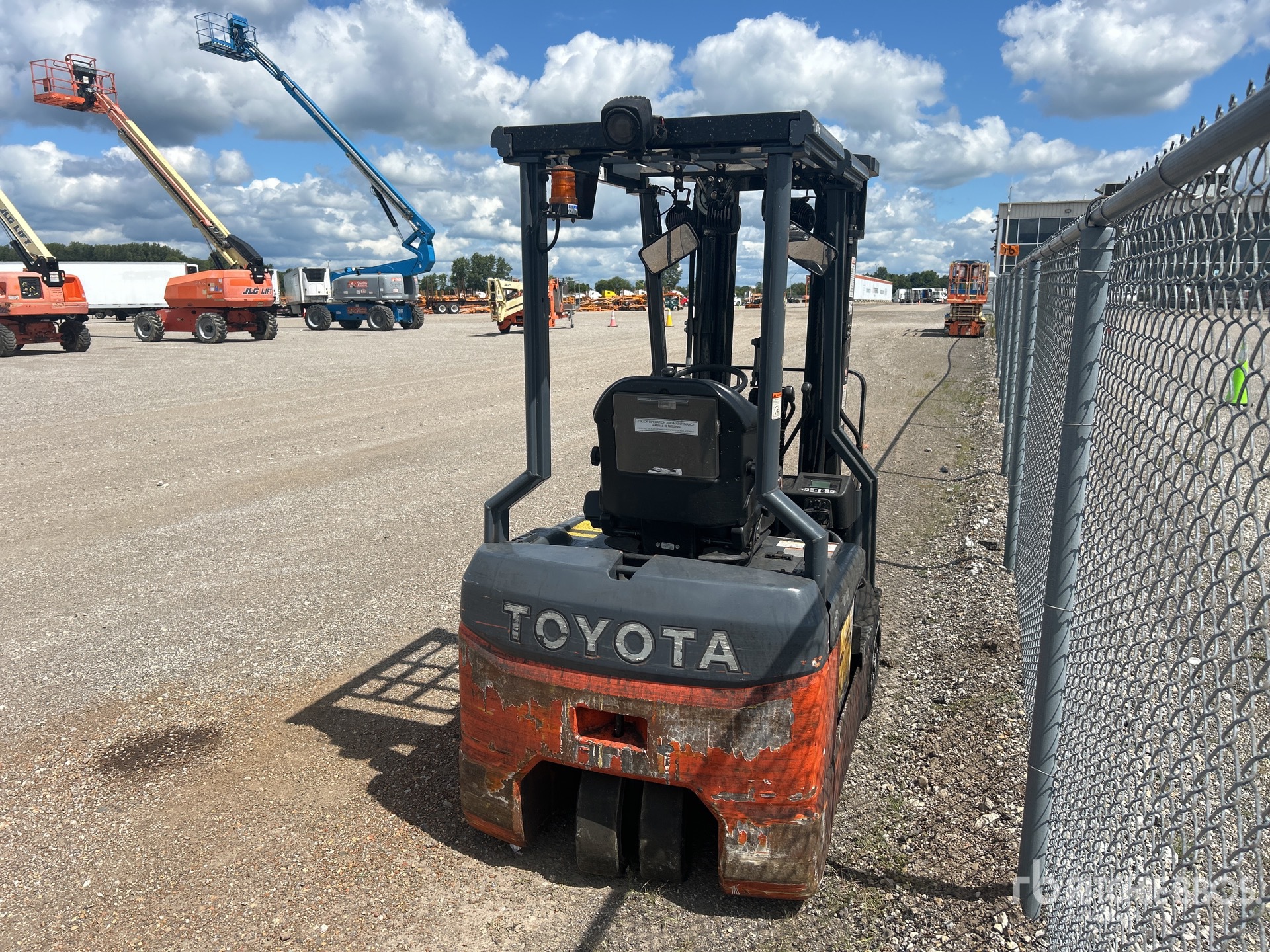 General Appearance with Picture, Right Rear Corner