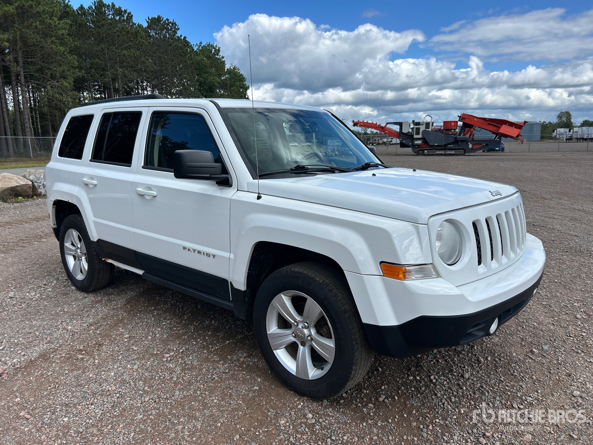 General Appearance with Picture, Right Front Corner
