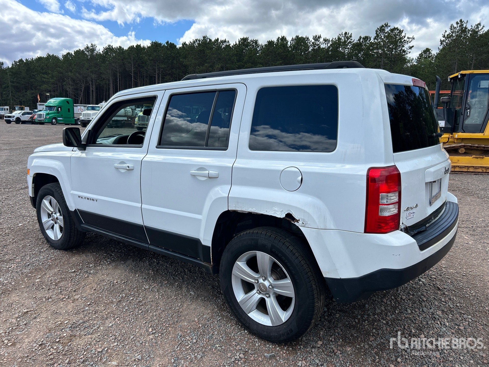 General Appearance with Picture, Left Rear Corner