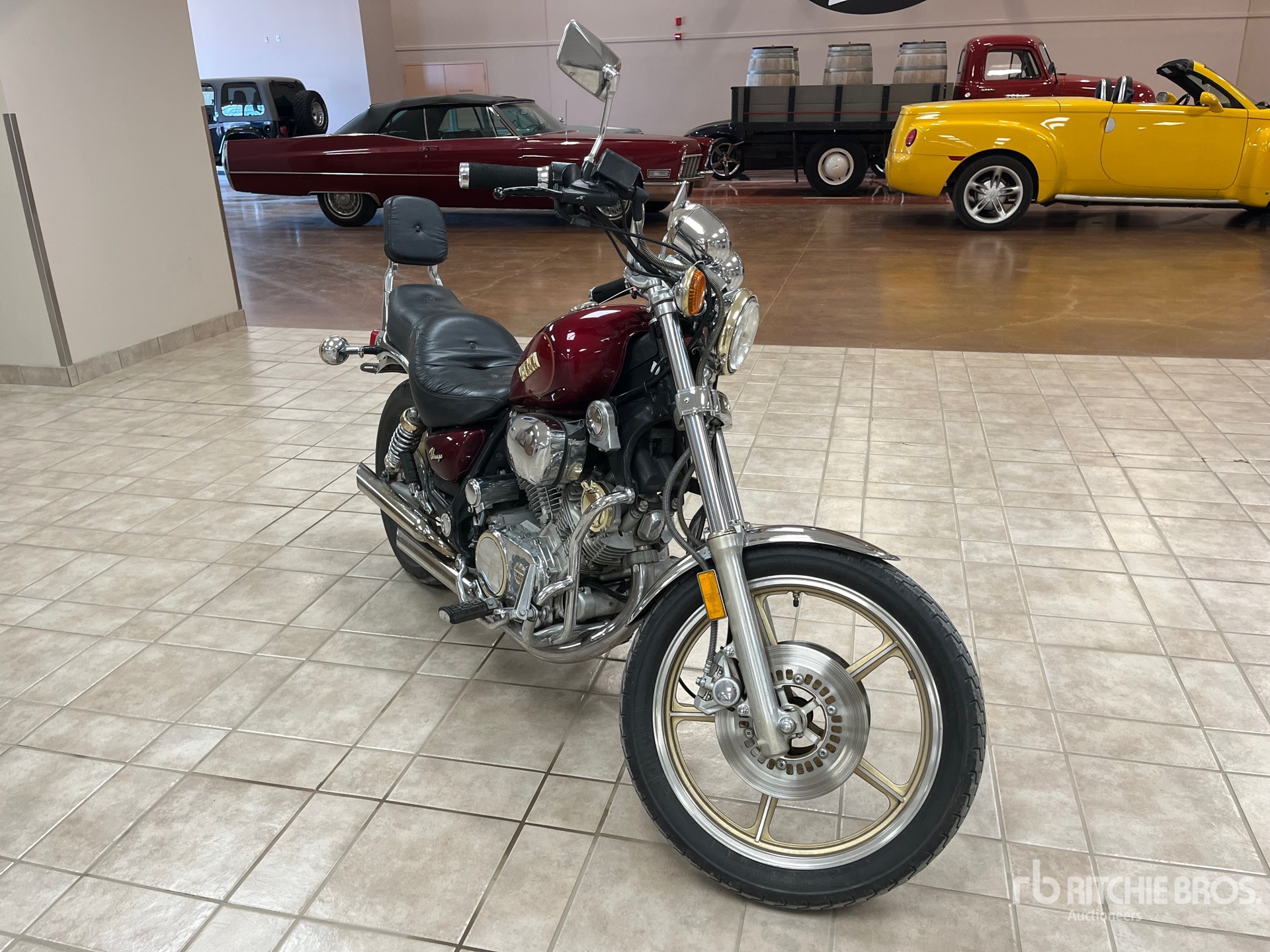 General Appearance with Picture, Right Front Corner