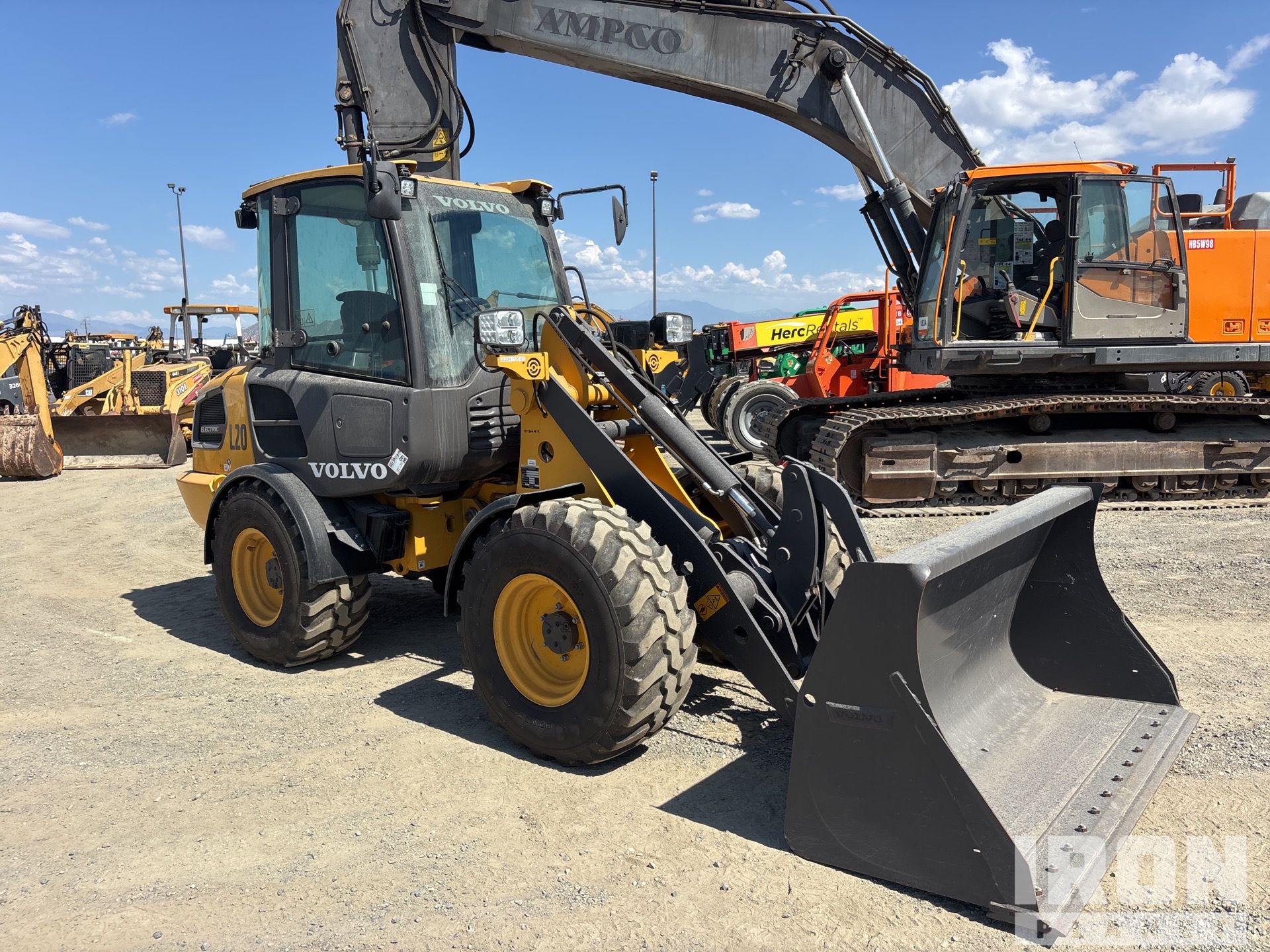 General Appearance with Foto, angolo anteriore destro