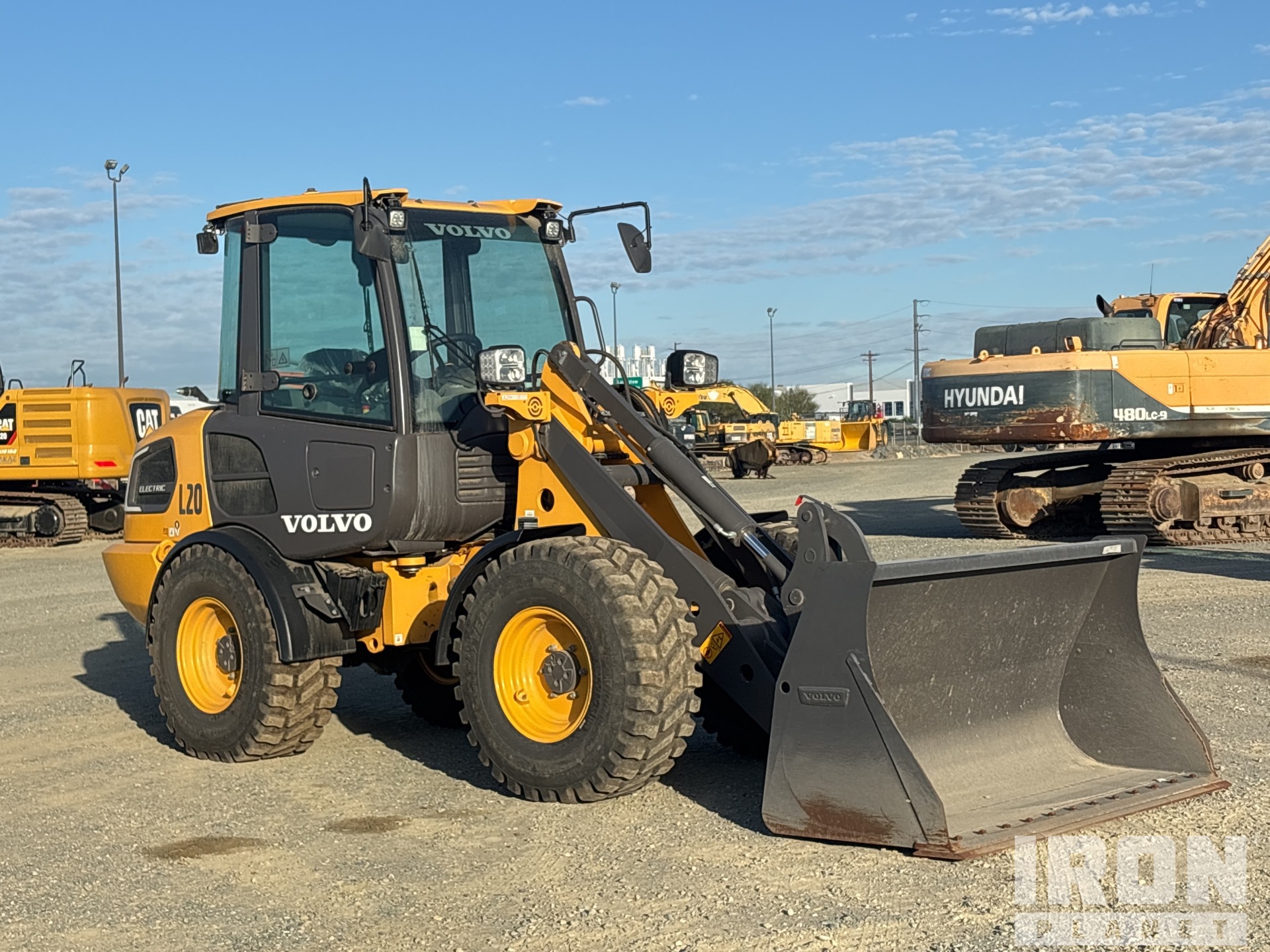 General Appearance with Foto, angolo anteriore destro