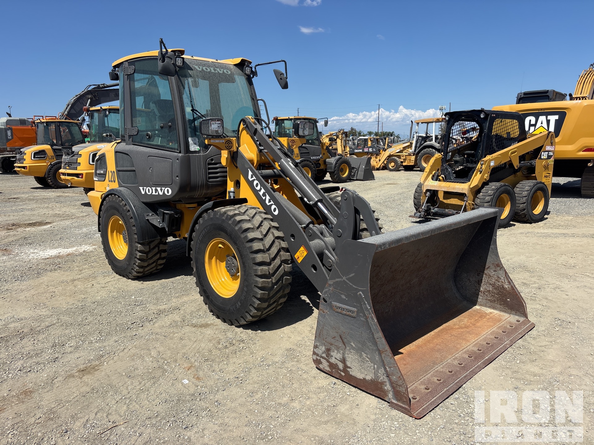 General Appearance with Foto, angolo anteriore destro