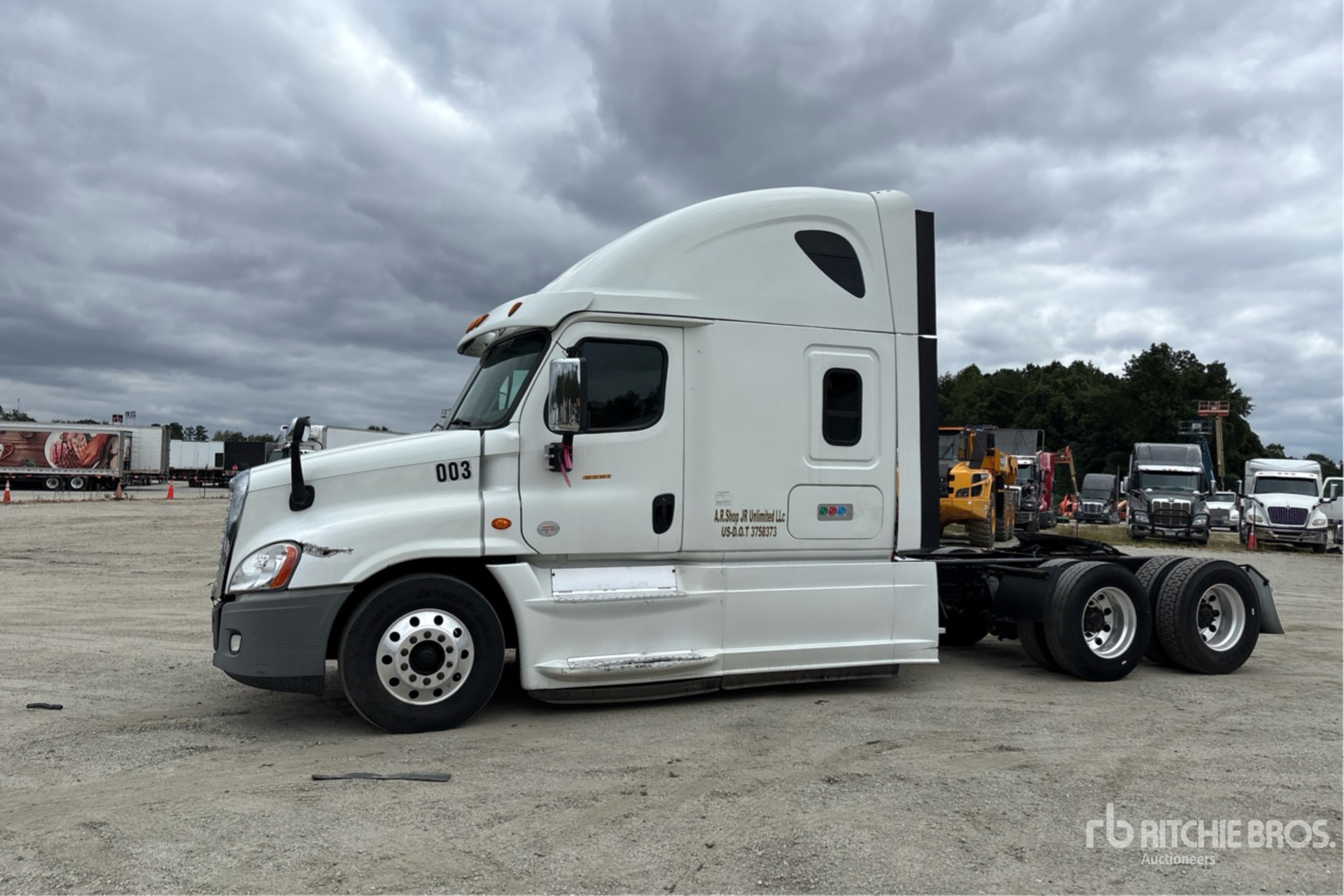 CAMIóN CAMAROTE 2017 FREIGHTLINER
