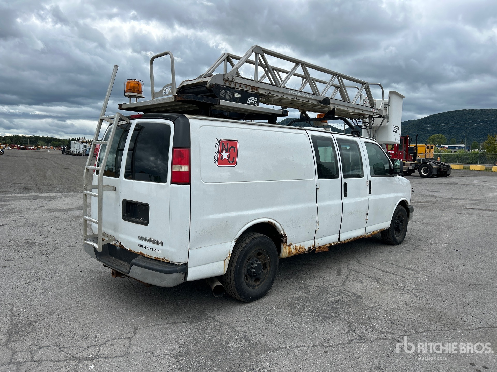 General Appearance with Picture, Right Rear Corner
