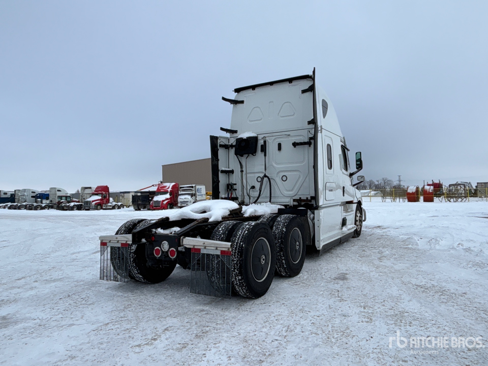 General Appearance with Foto, angolo anteriore sinistro