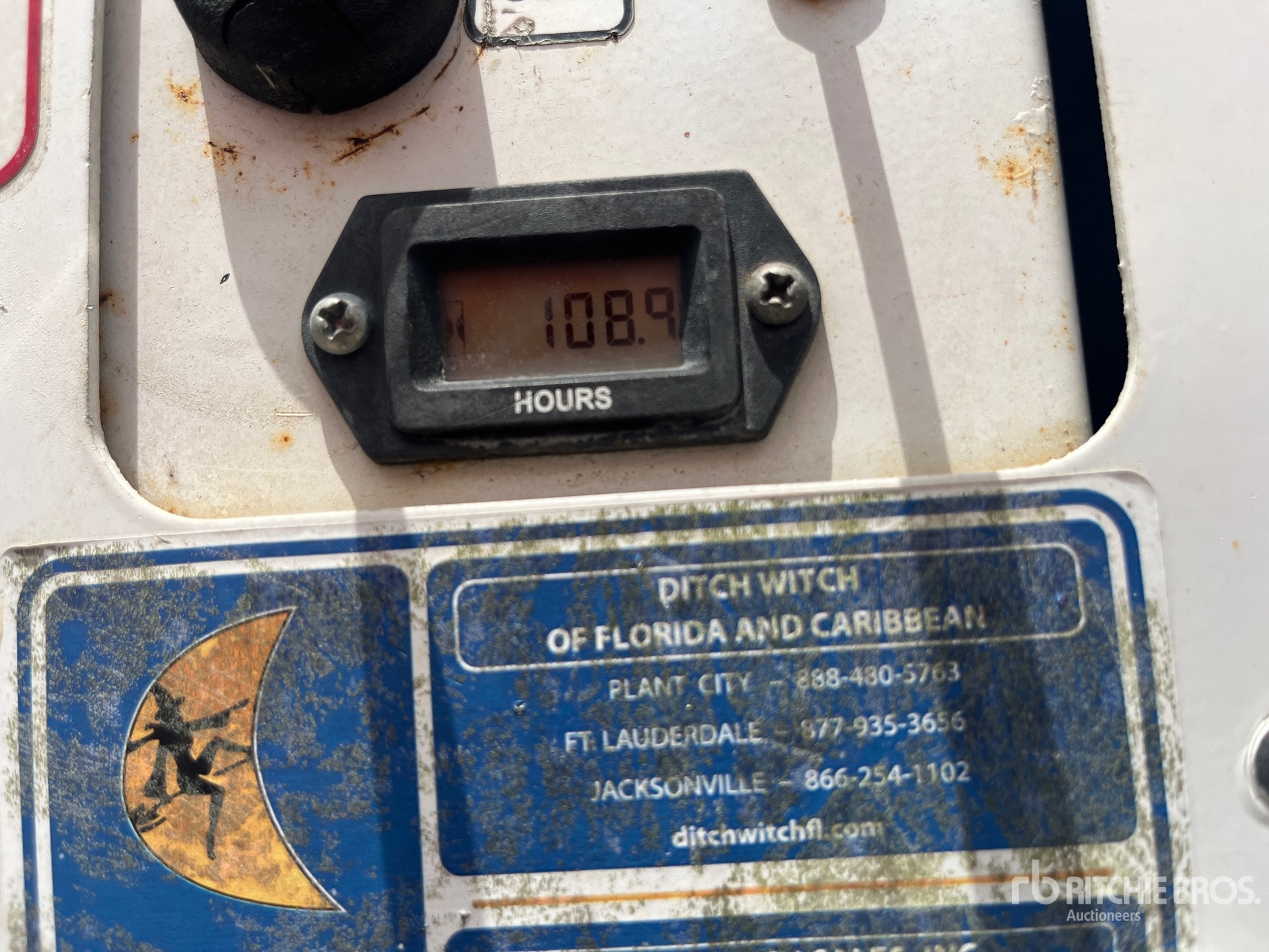 General Appearance with Hour Meter / Odometer