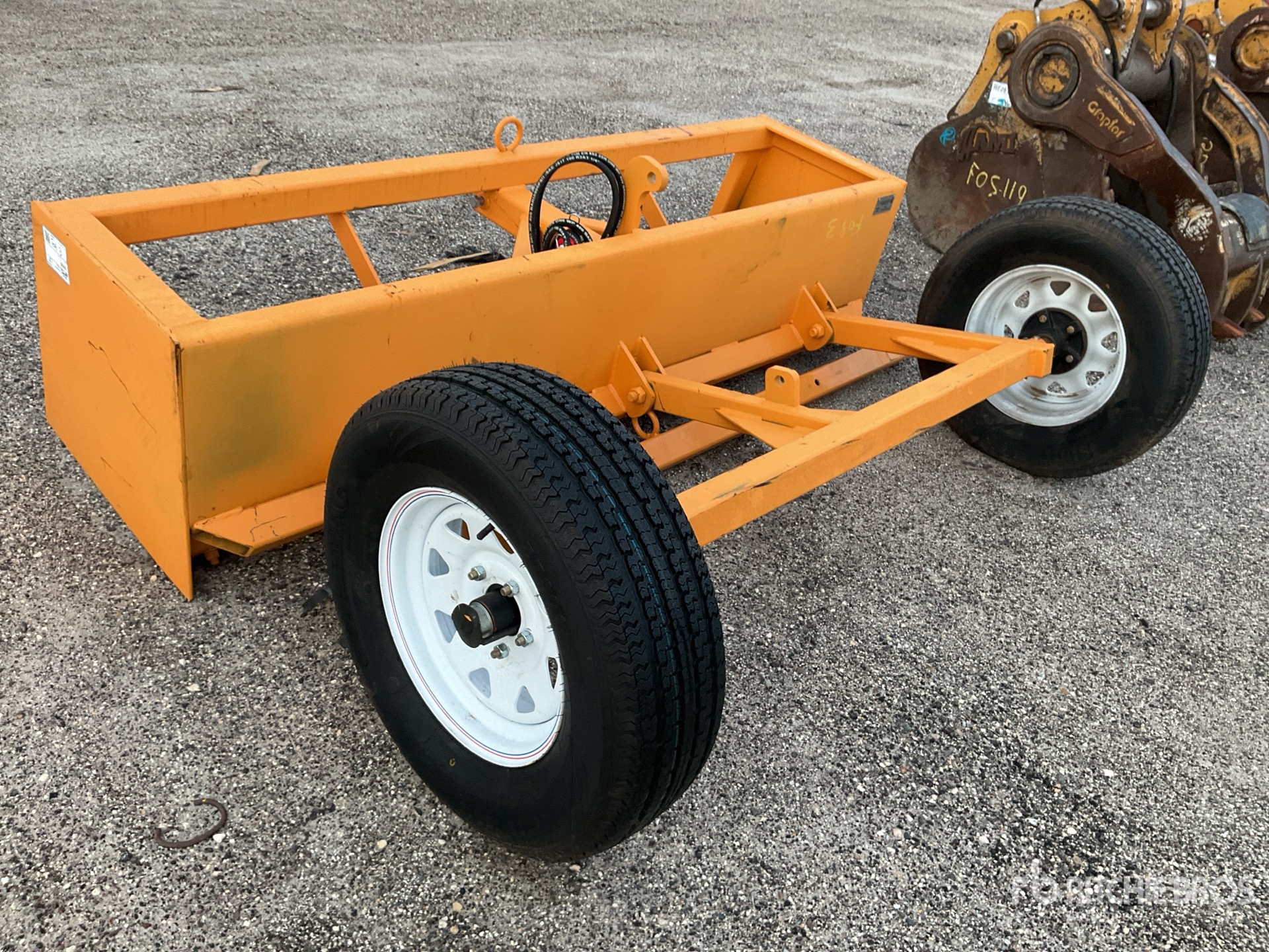 General Appearance with Picture, Left Rear Corner